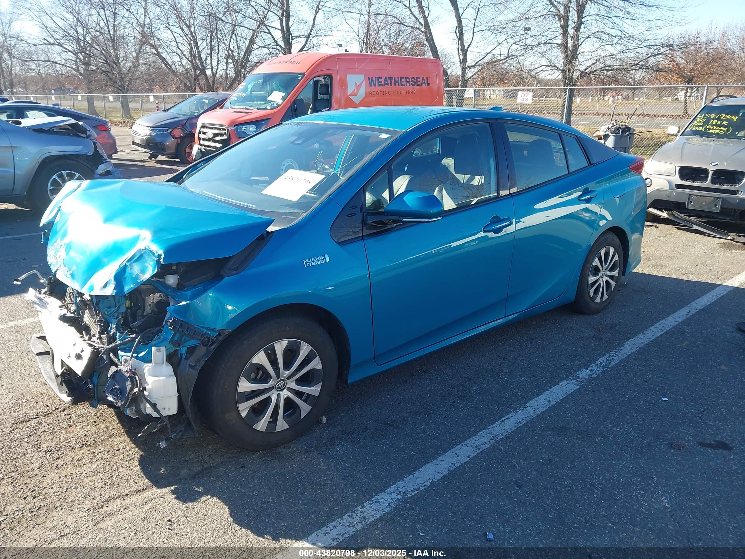 TOYOTA PRIUS image 2