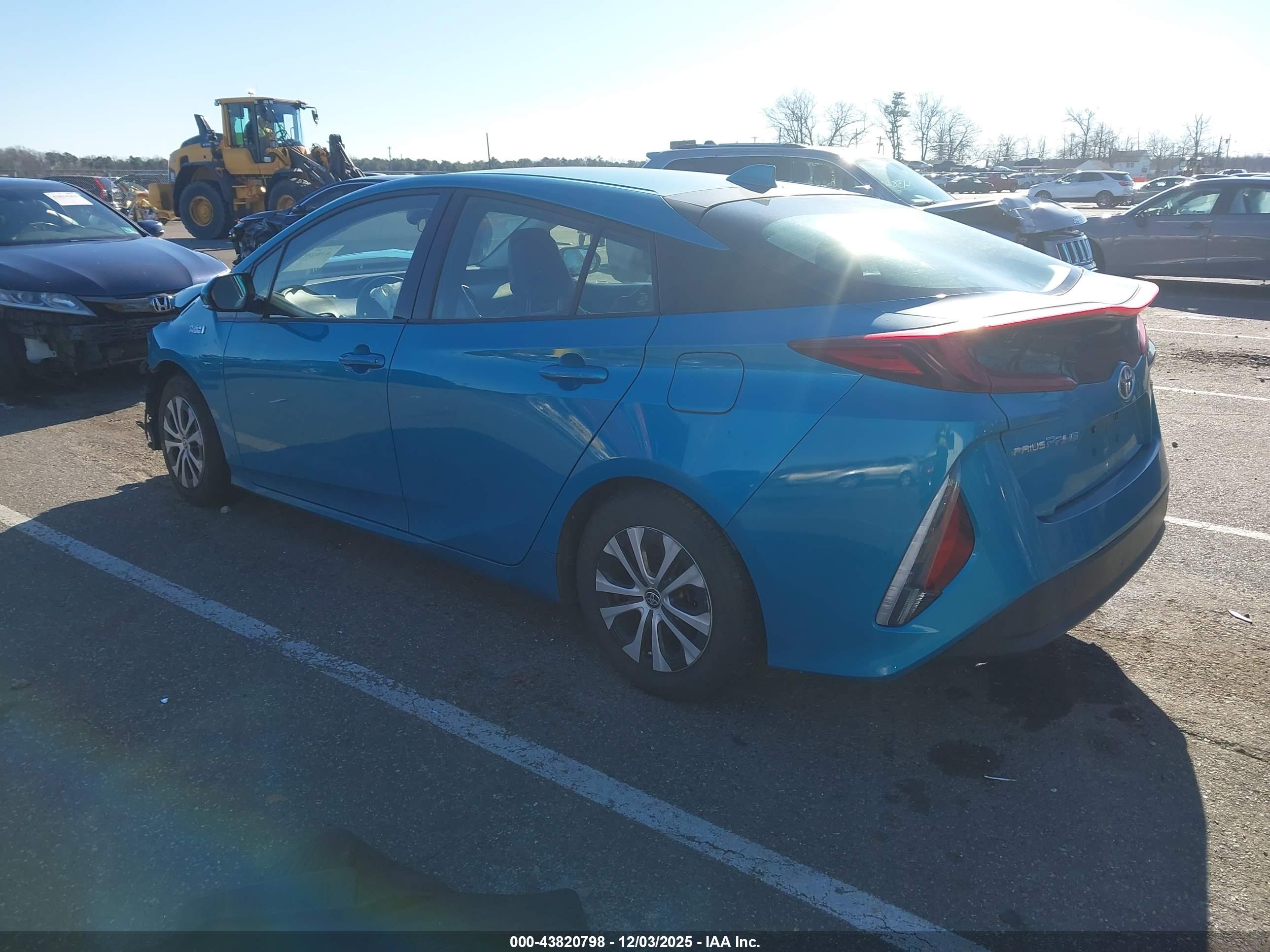 TOYOTA PRIUS image 3