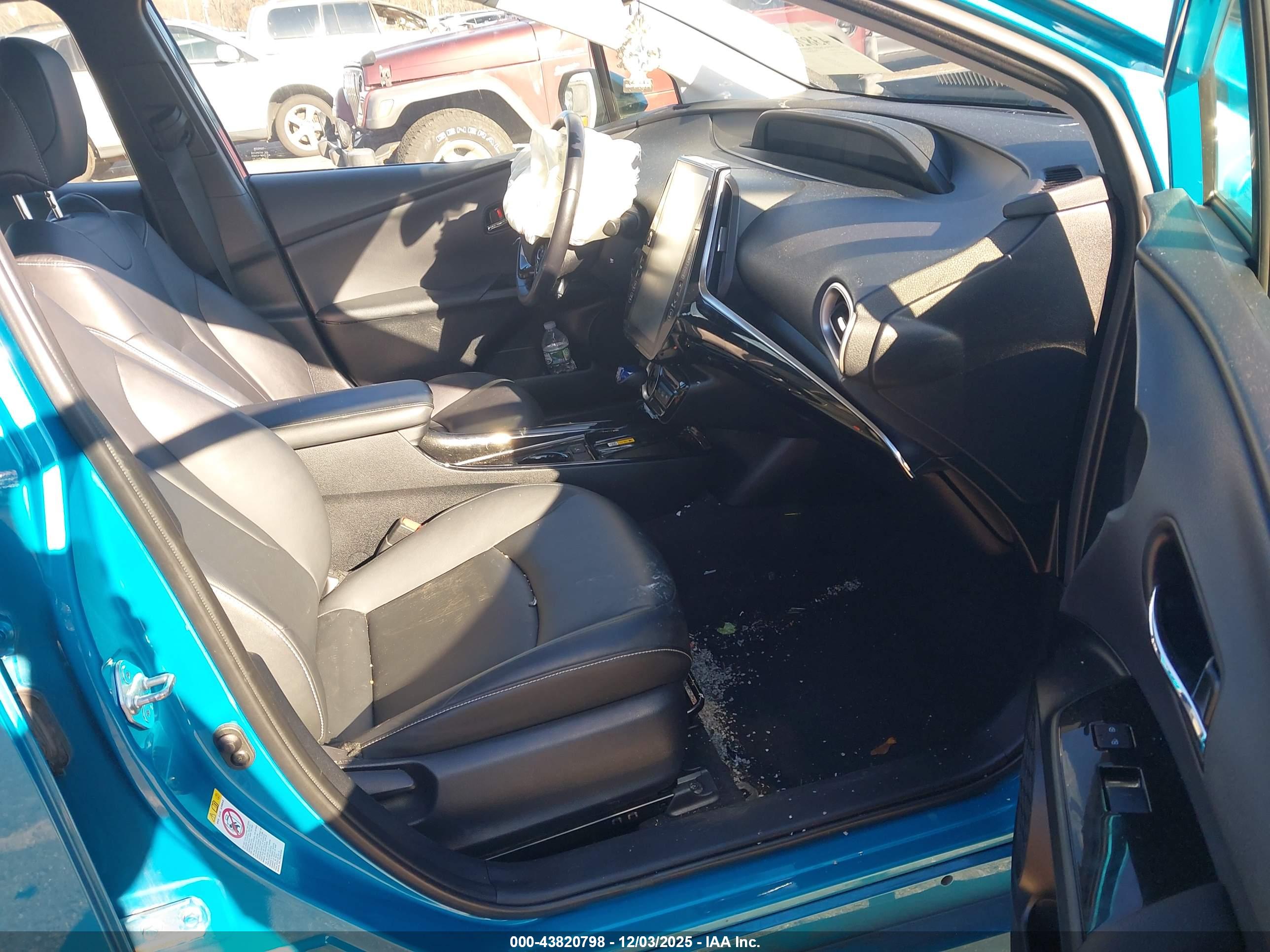 TOYOTA PRIUS image 5