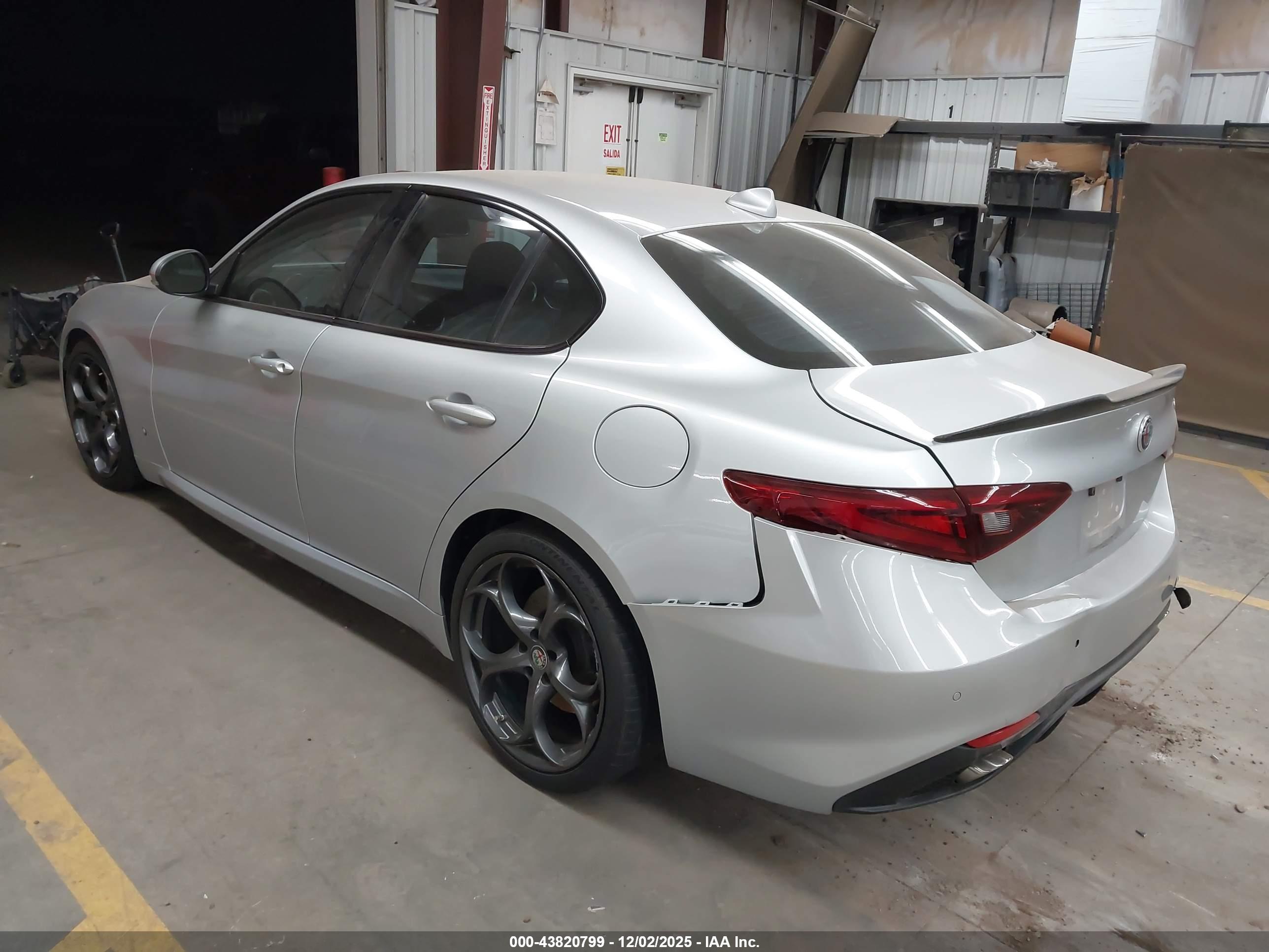 ALFA ROMEO image 3