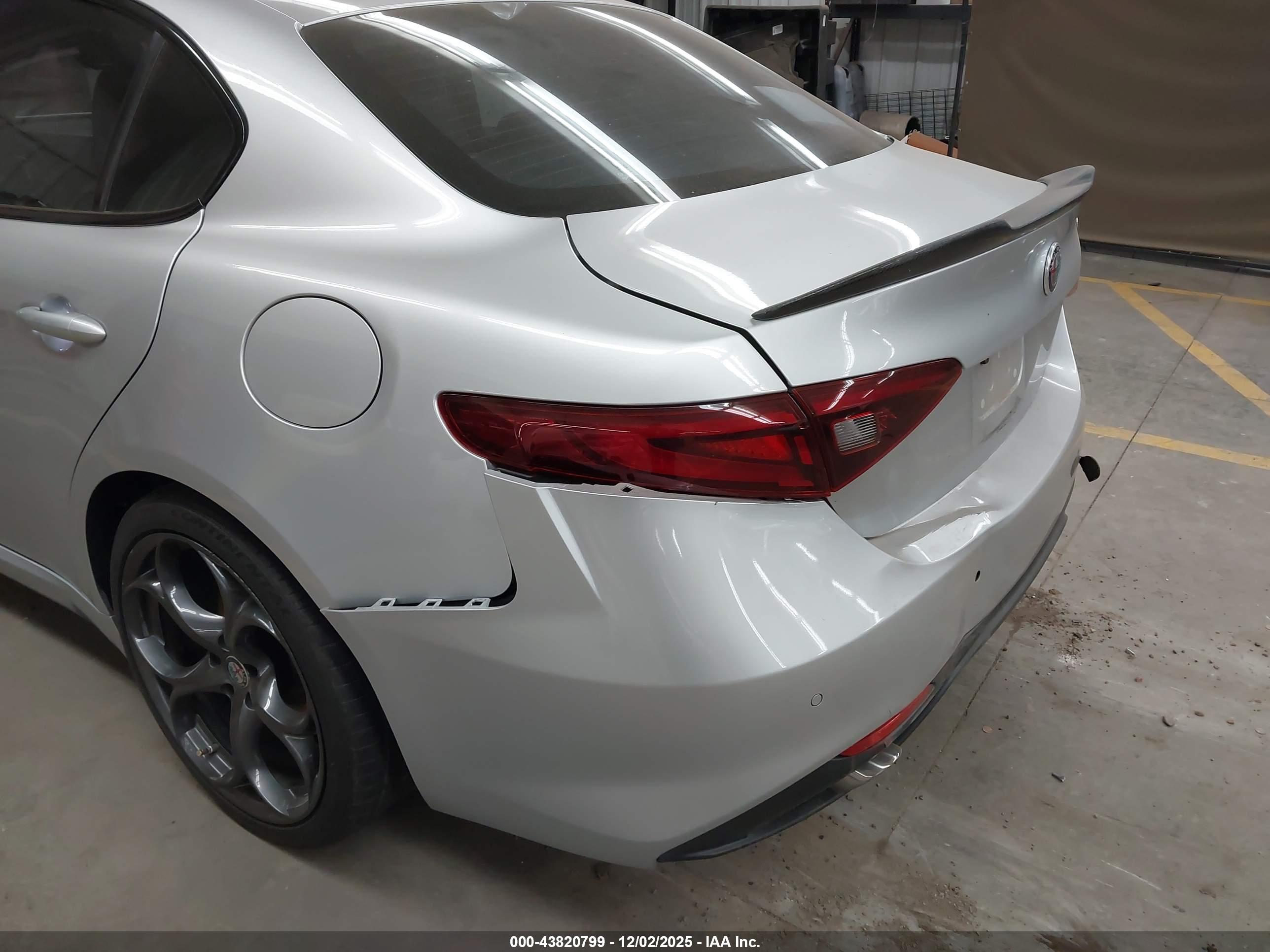 ALFA ROMEO image 6