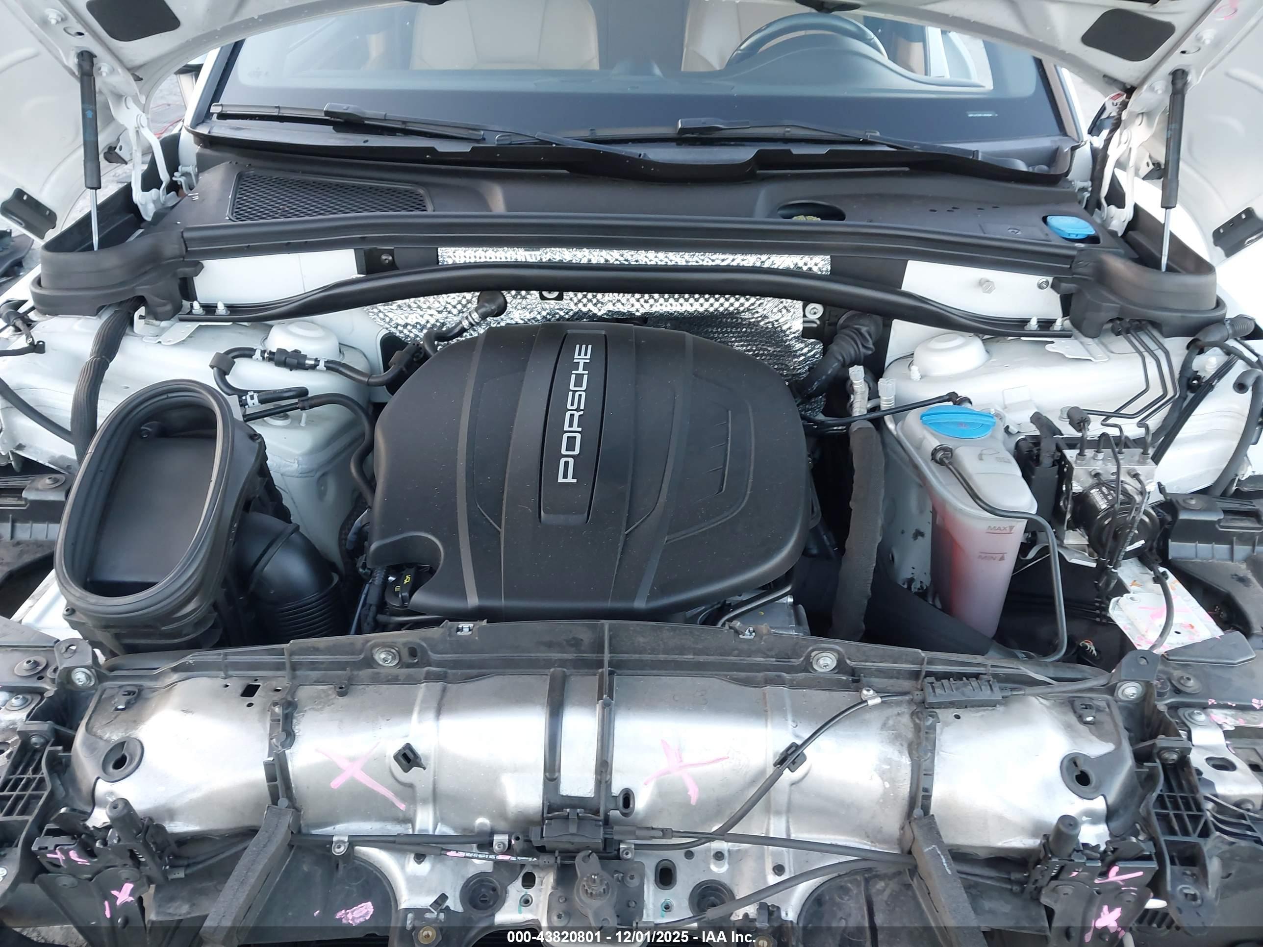 PORSCHE MACAN image 10