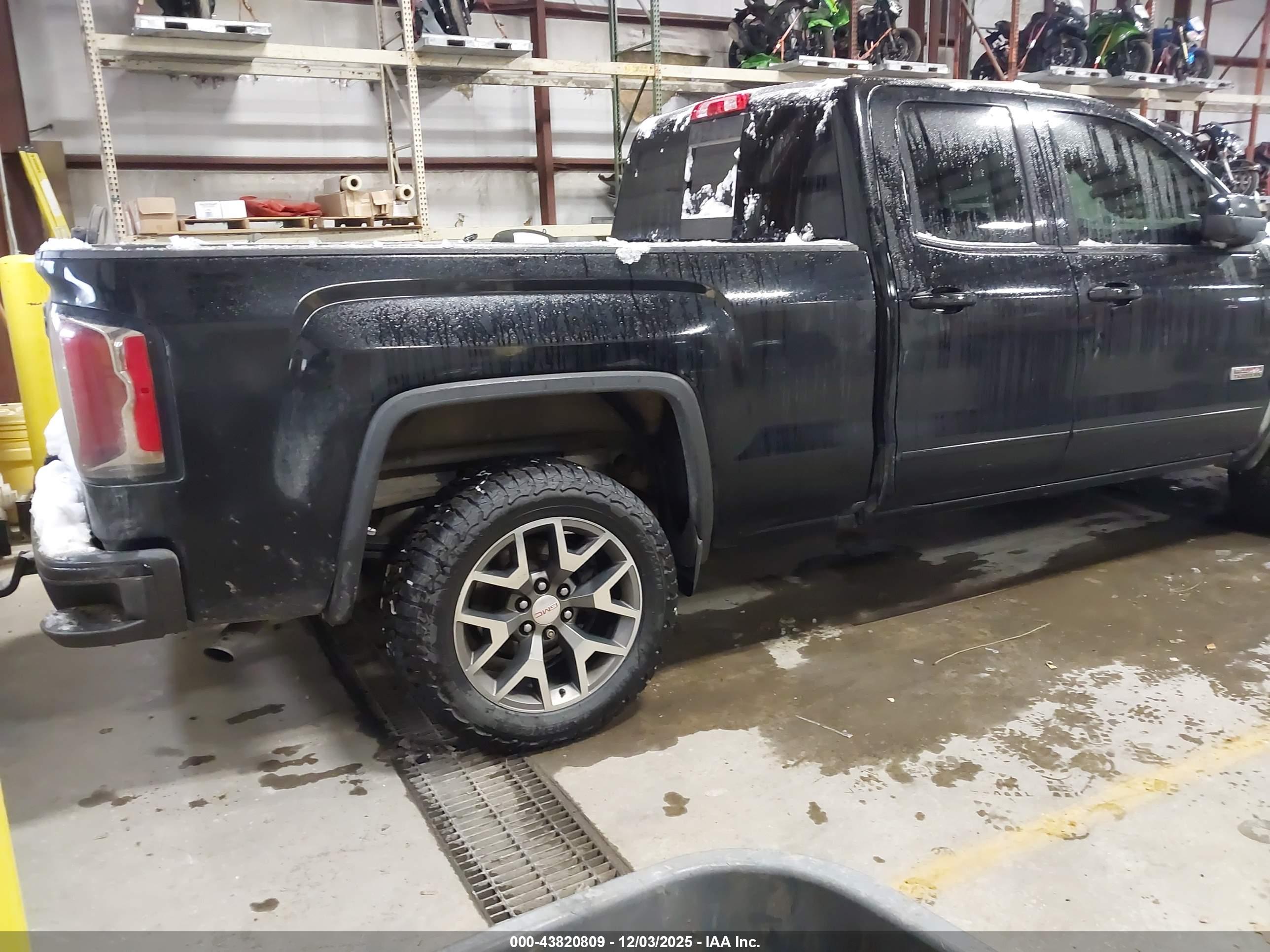 GMC SIERRA image 4