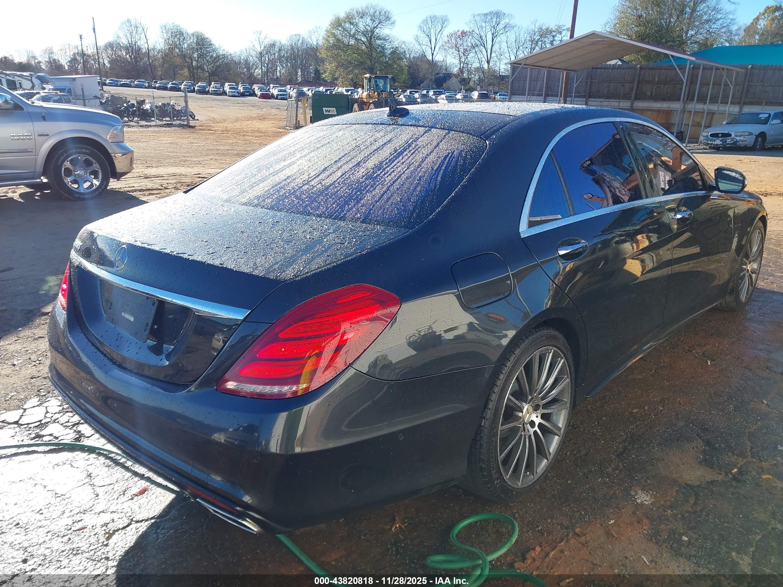 MERCEDES-BENZ S image 4
