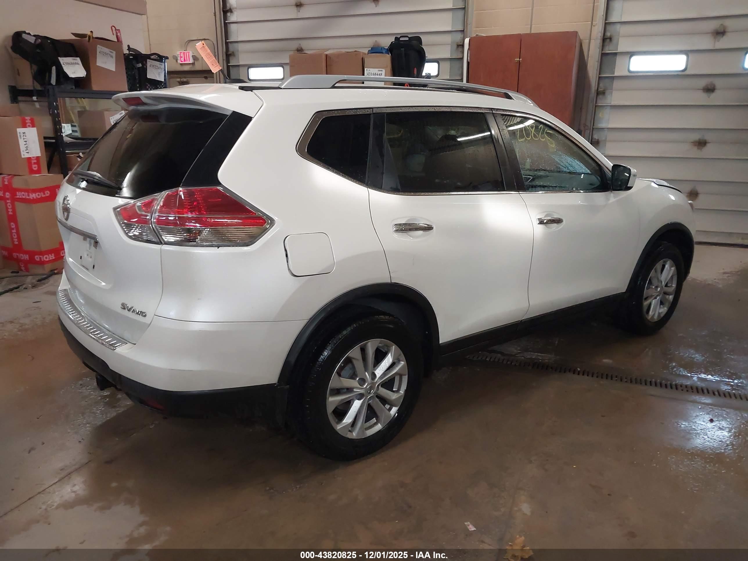 NISSAN ROGUE image 4
