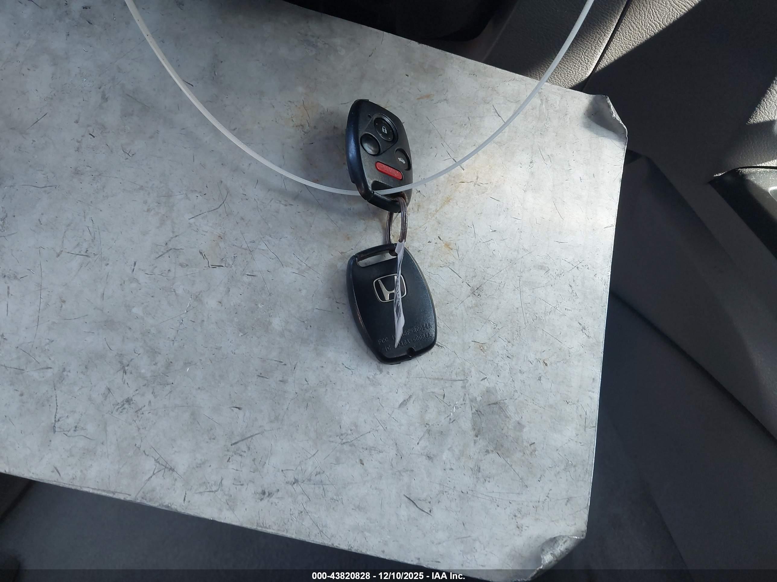 HONDA CIVIC image 11