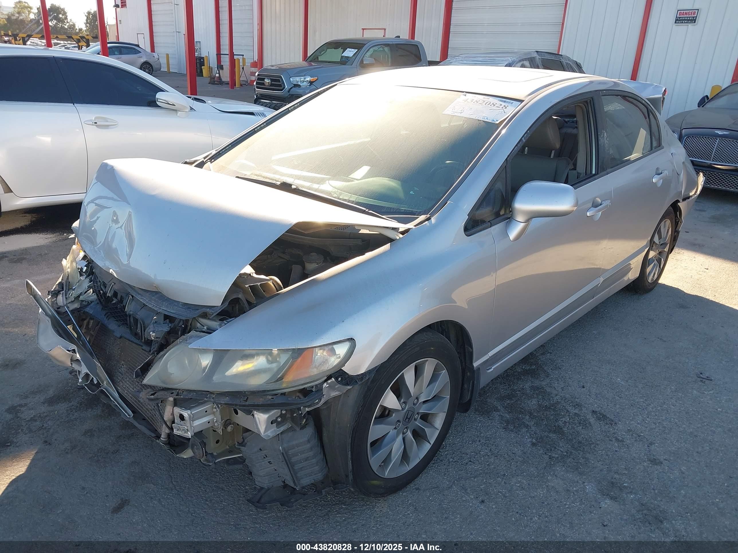 HONDA CIVIC image 2