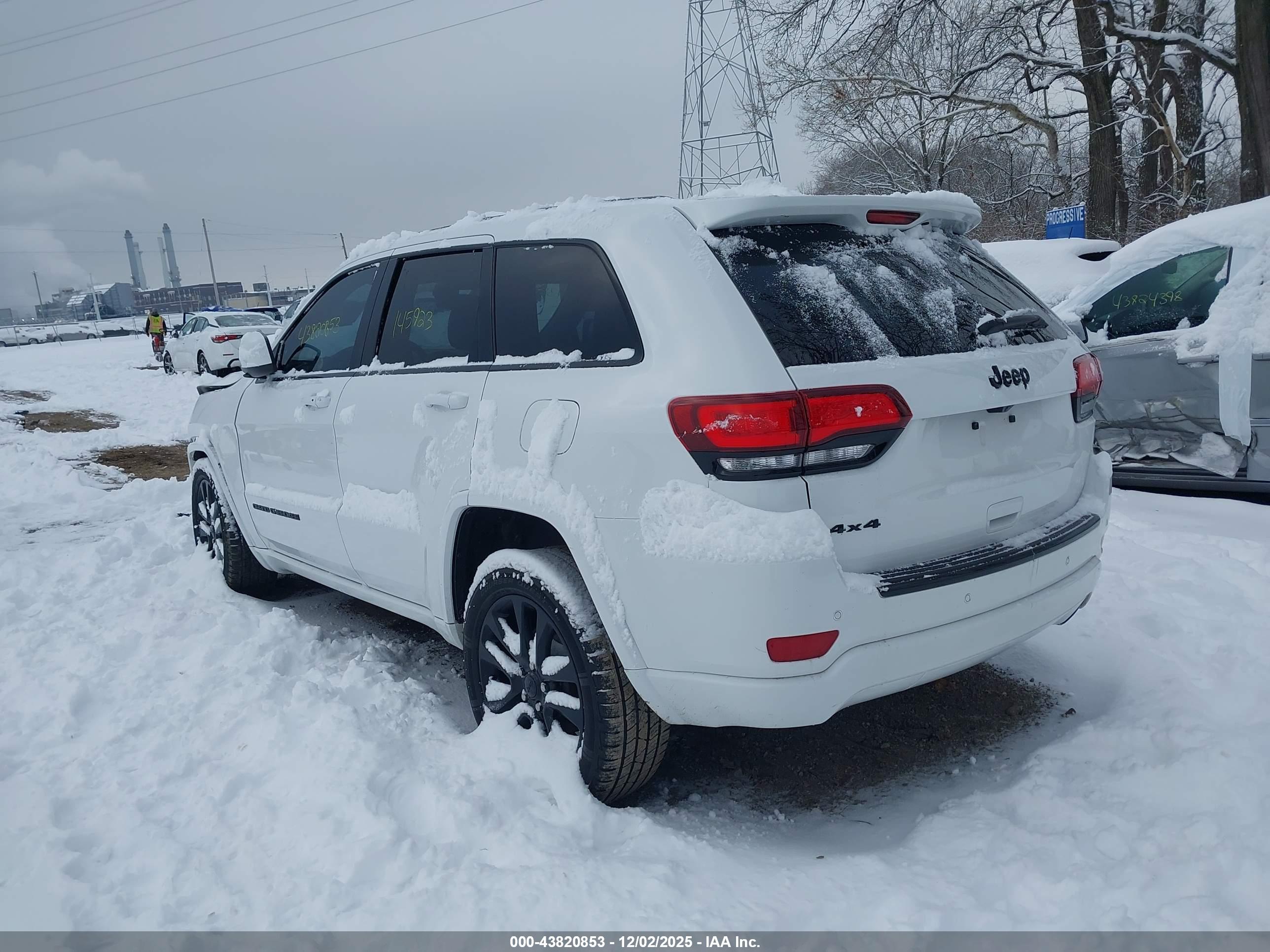 JEEP GRAND image 3