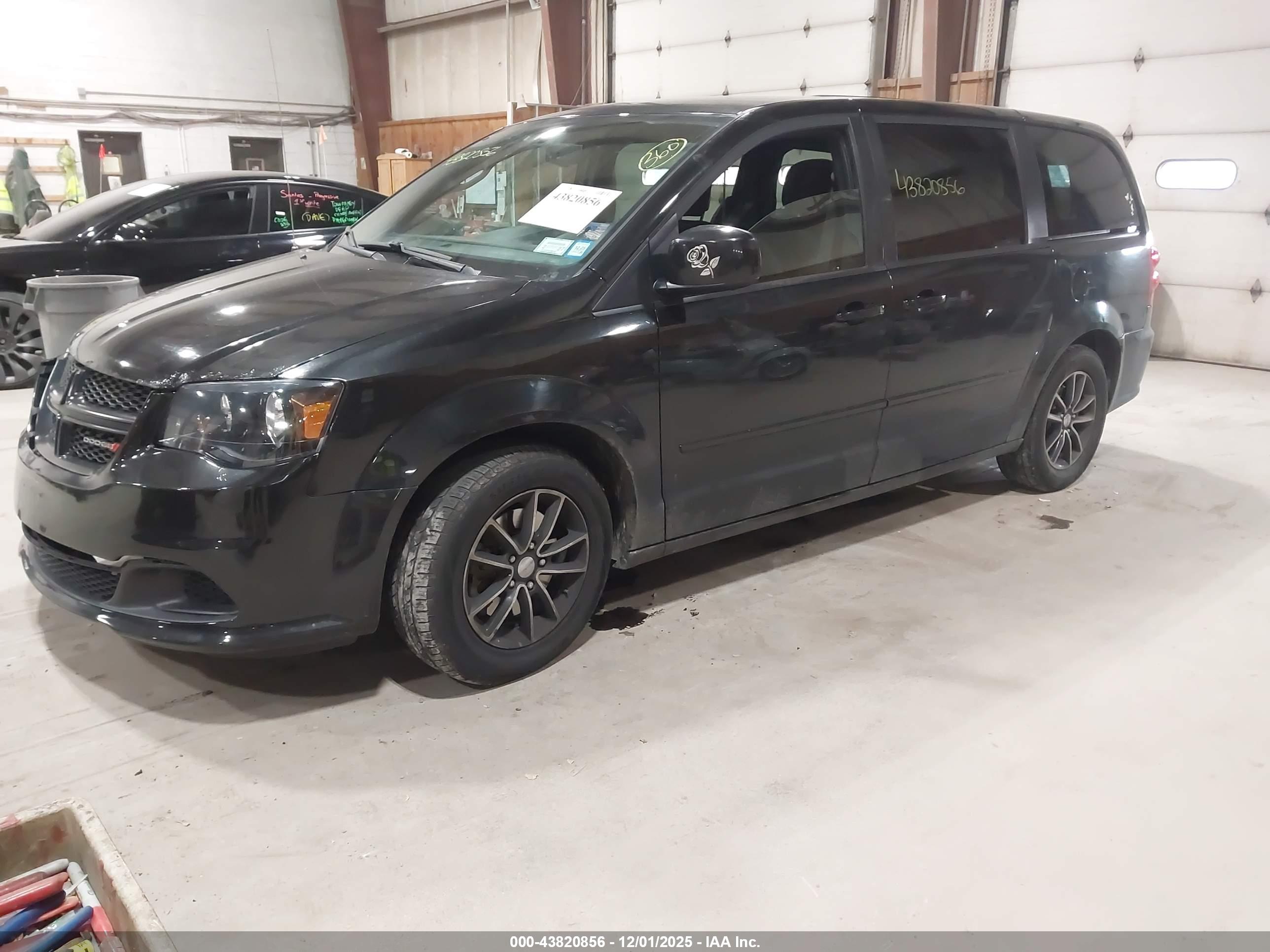 DODGE GRAND image 2