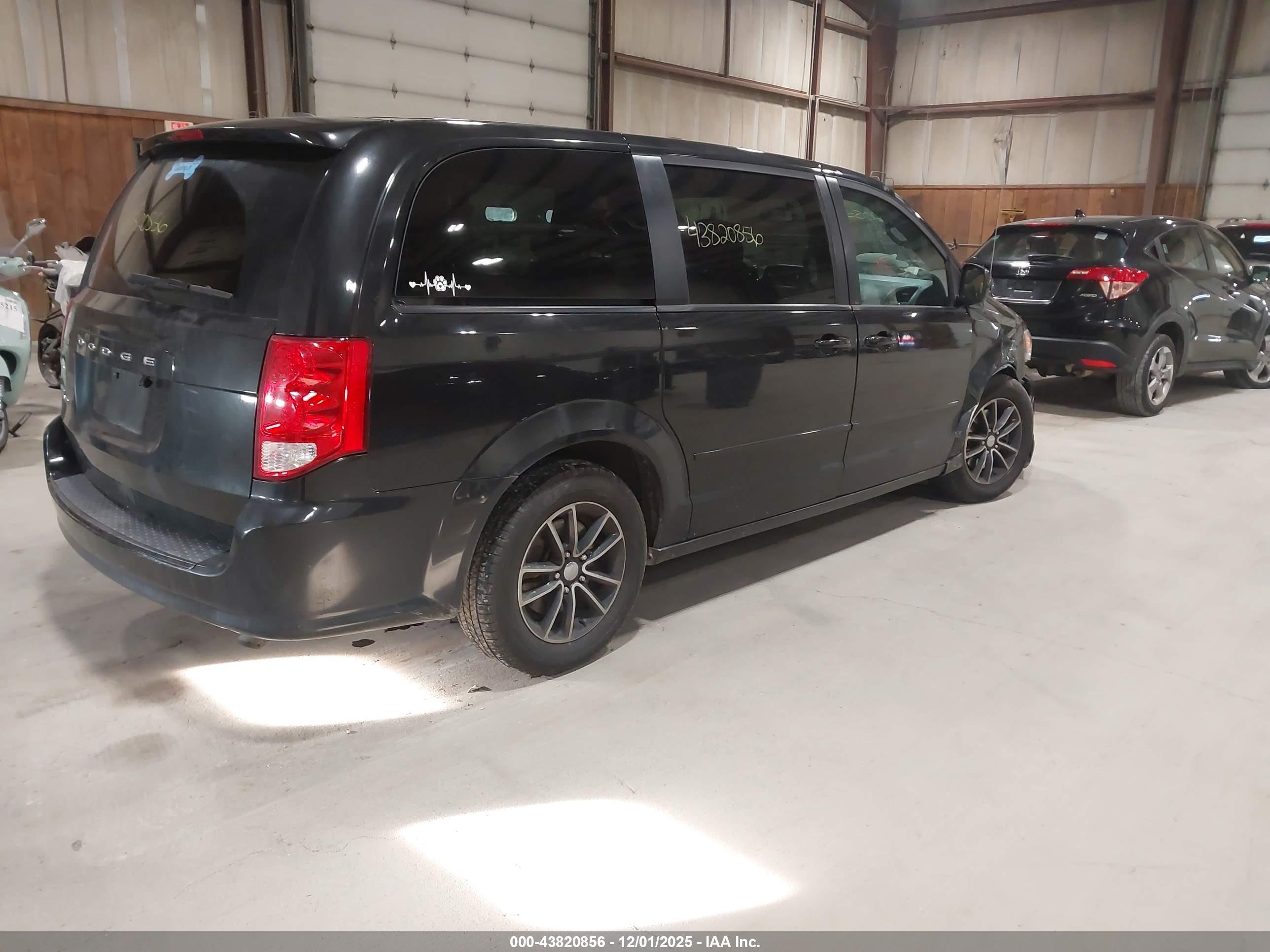 DODGE GRAND image 4
