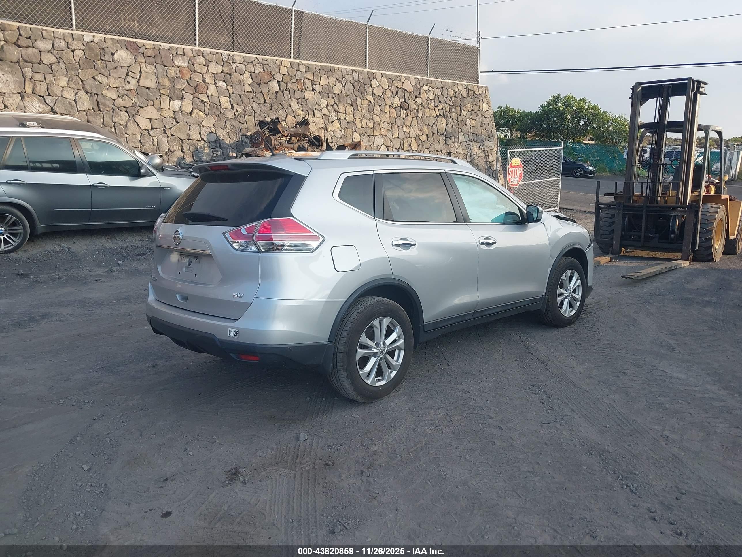 NISSAN ROGUE image 4