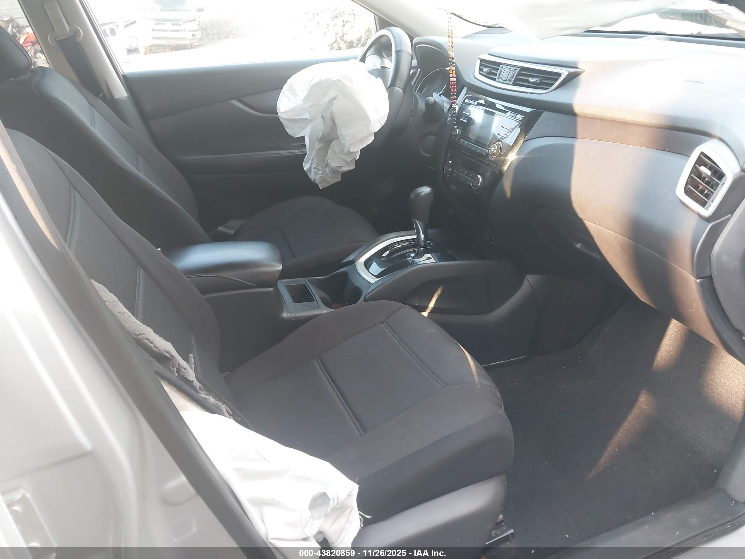NISSAN ROGUE image 5