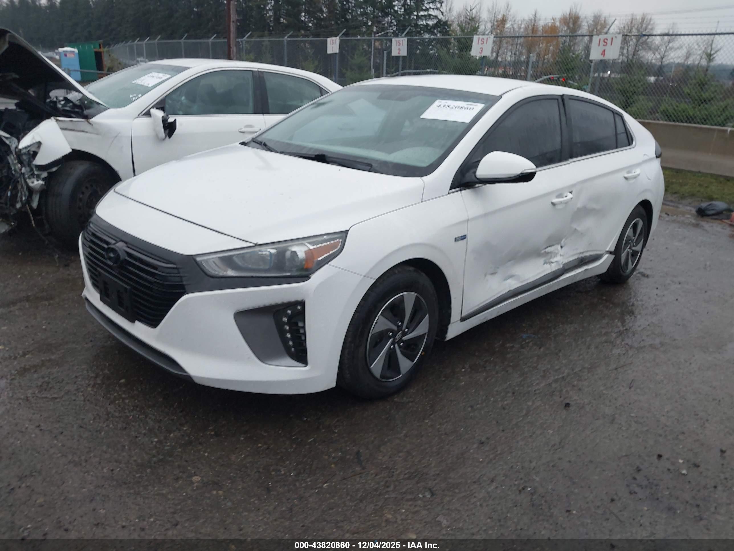 HYUNDAI IONIQ image 2