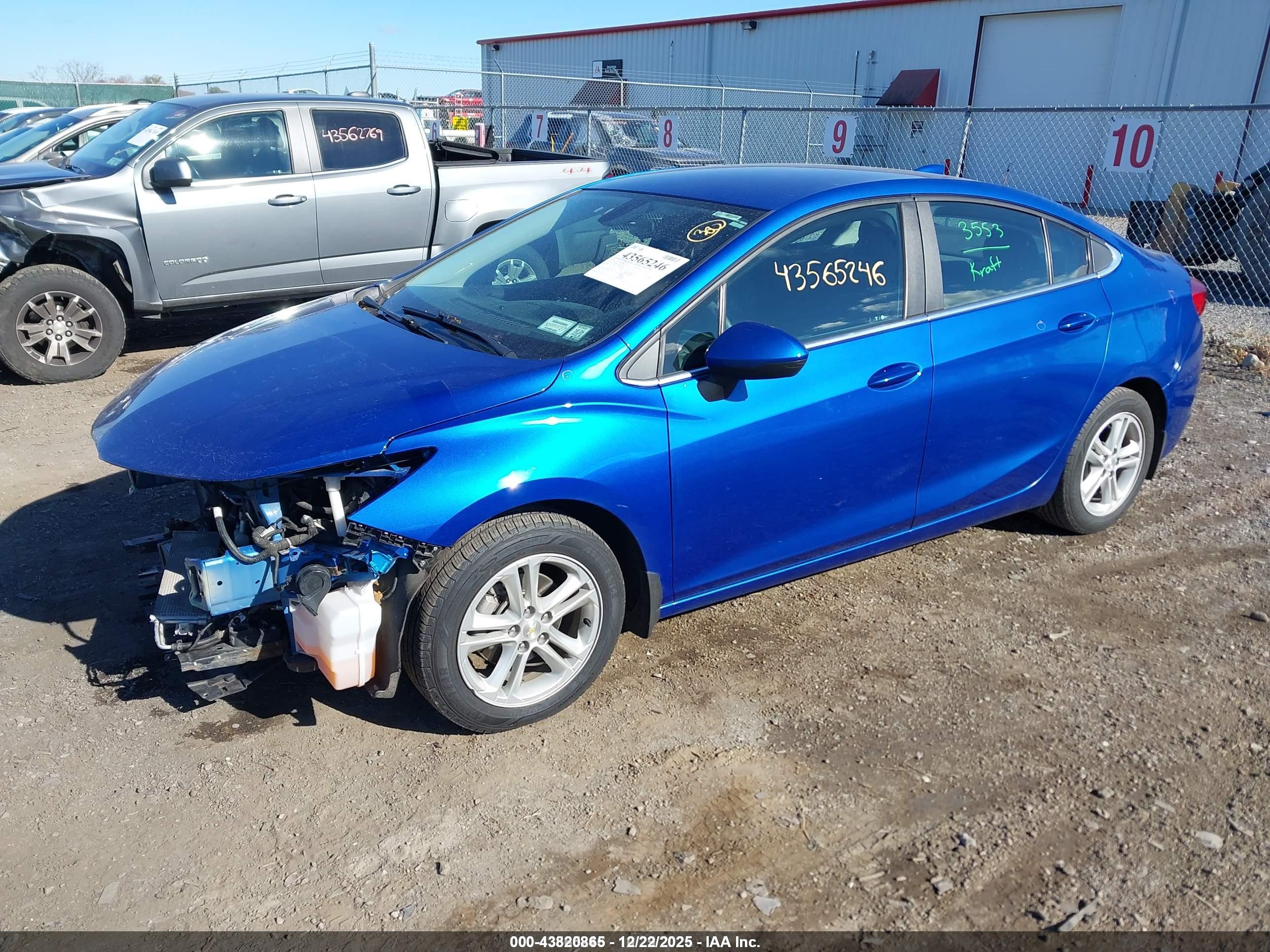 CHEVROLET CRUZE image 2