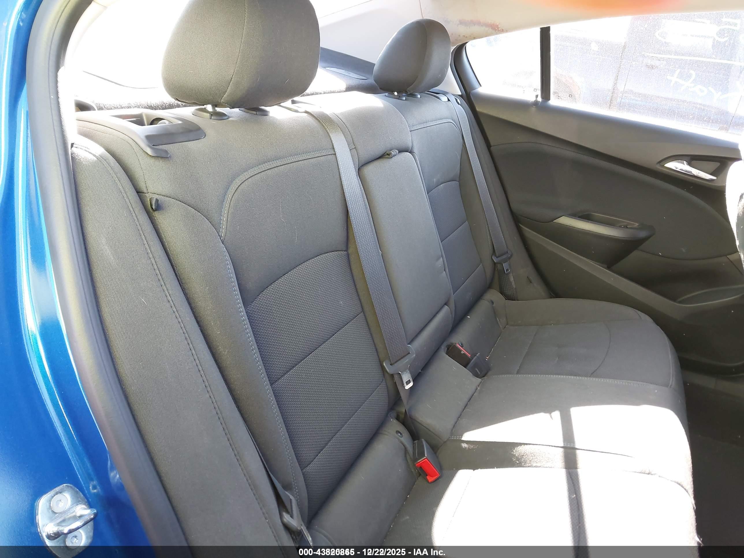 CHEVROLET CRUZE image 8