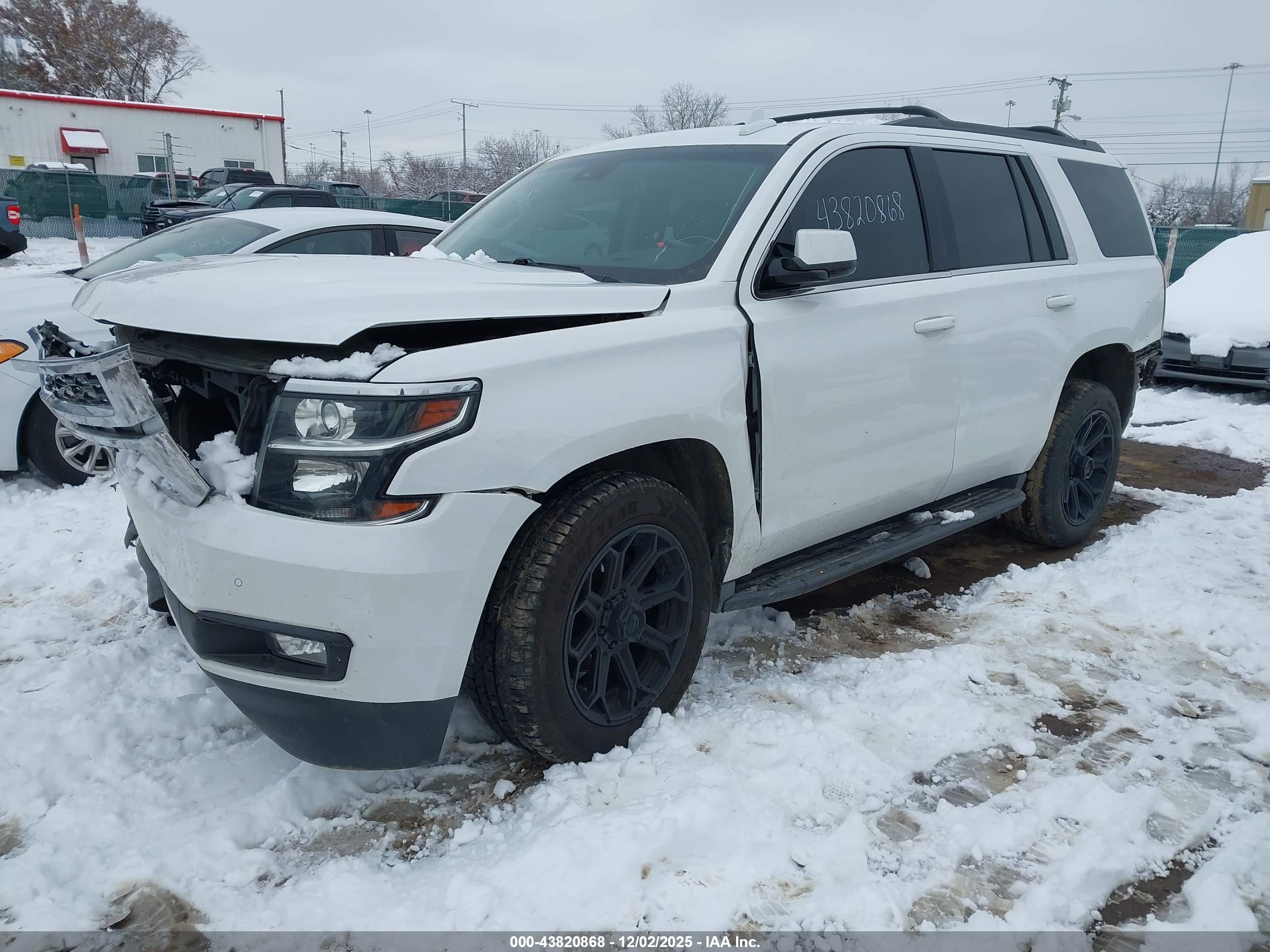 CHEVROLET TAHOE image 2