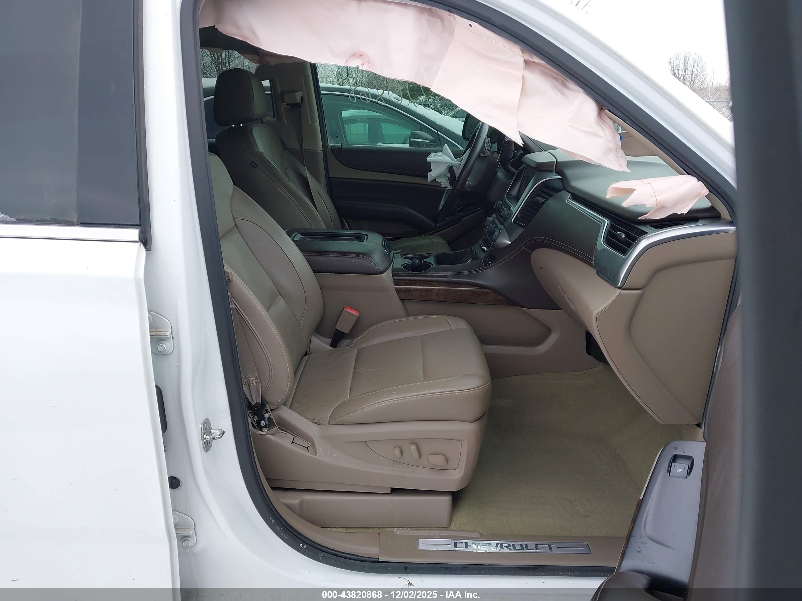 CHEVROLET TAHOE image 5