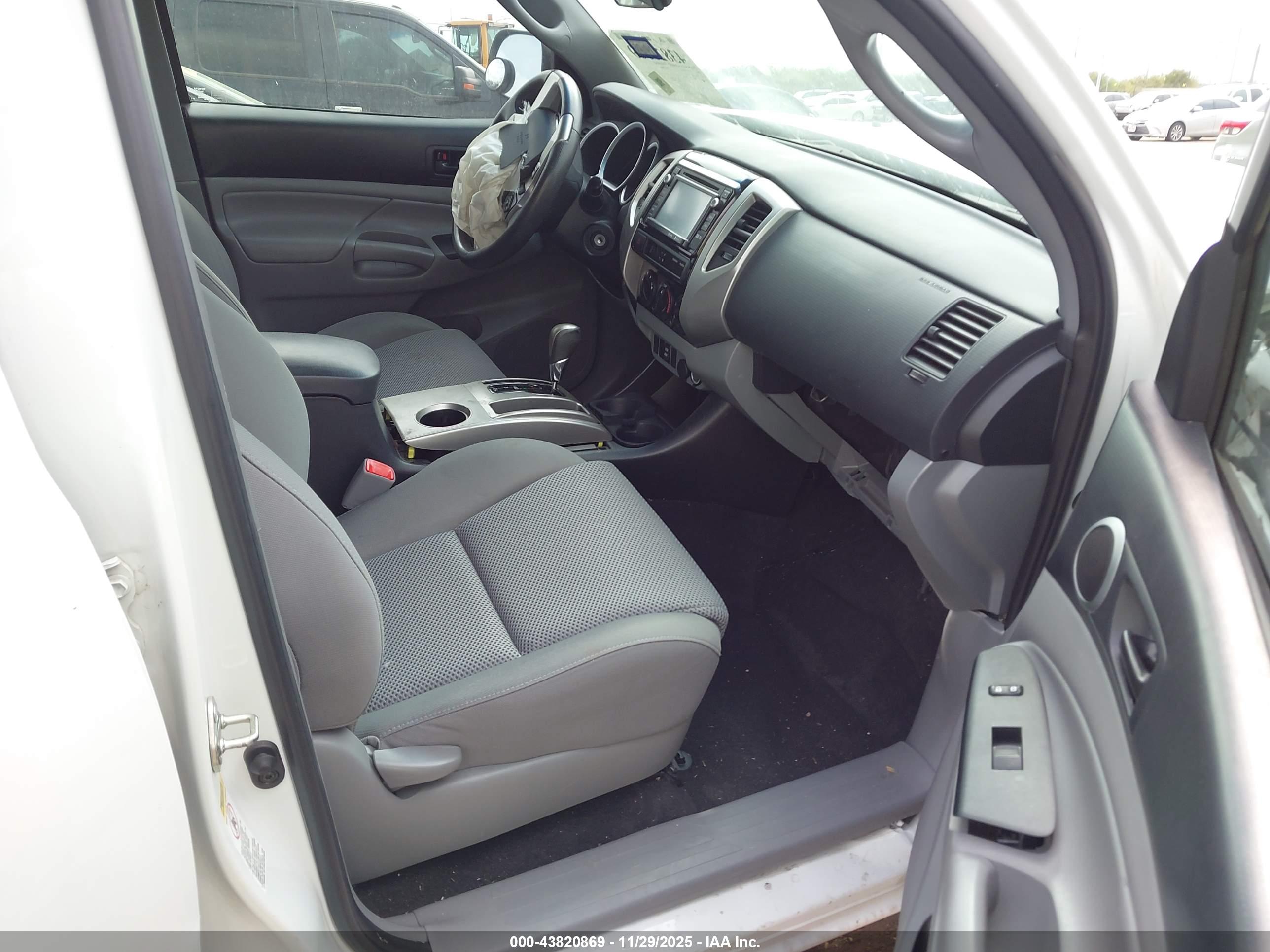 TOYOTA TACOMA image 5