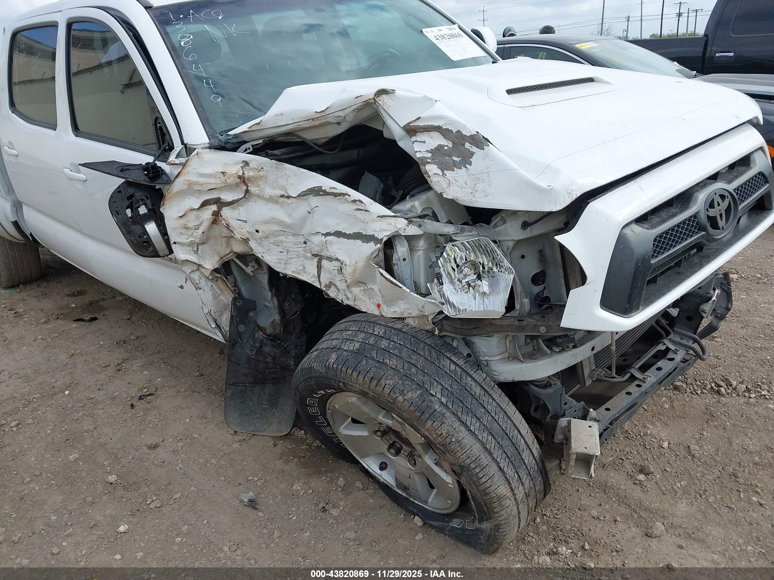 TOYOTA TACOMA image 6