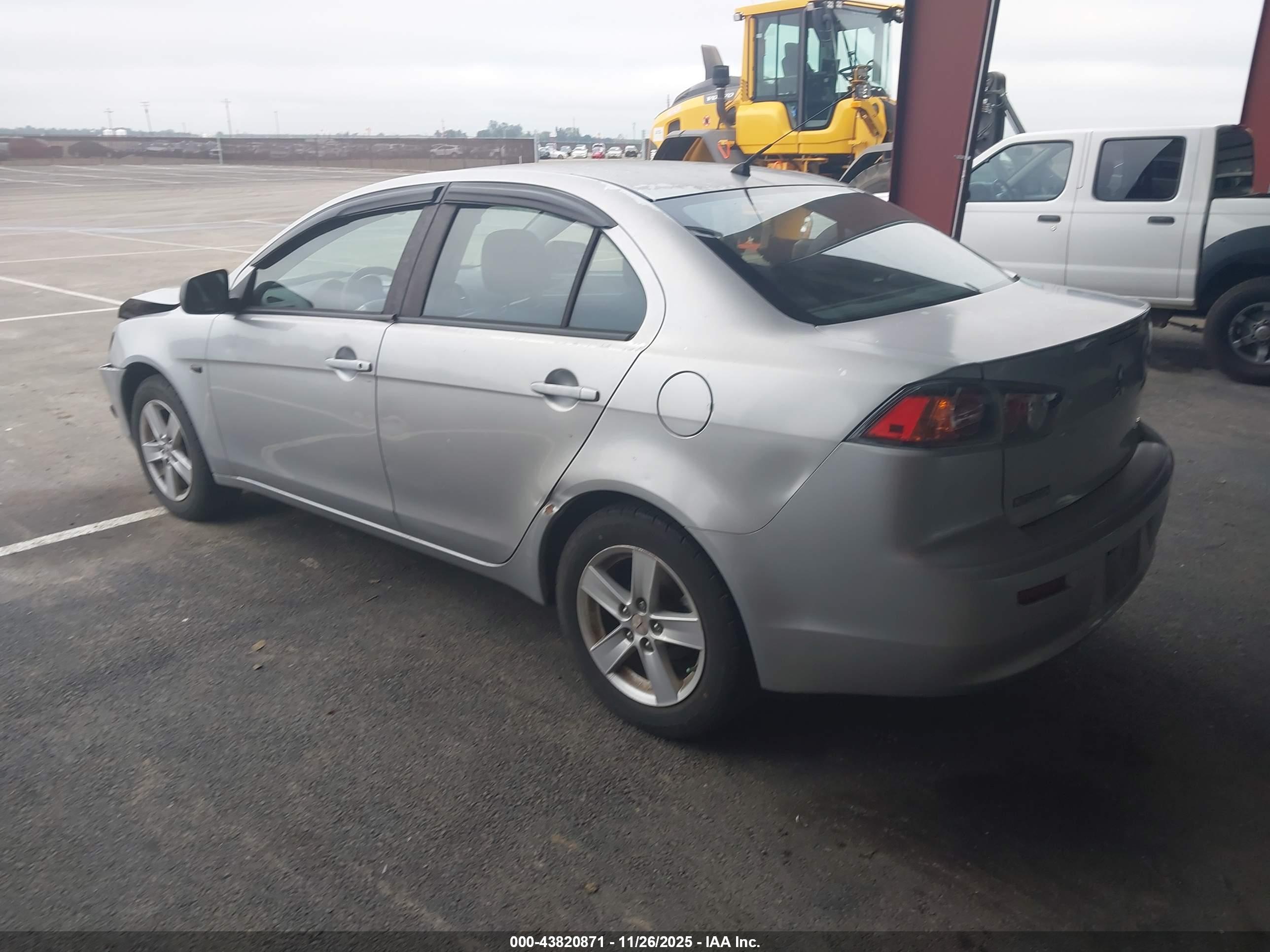 MITSUBISHI LANCER image 3