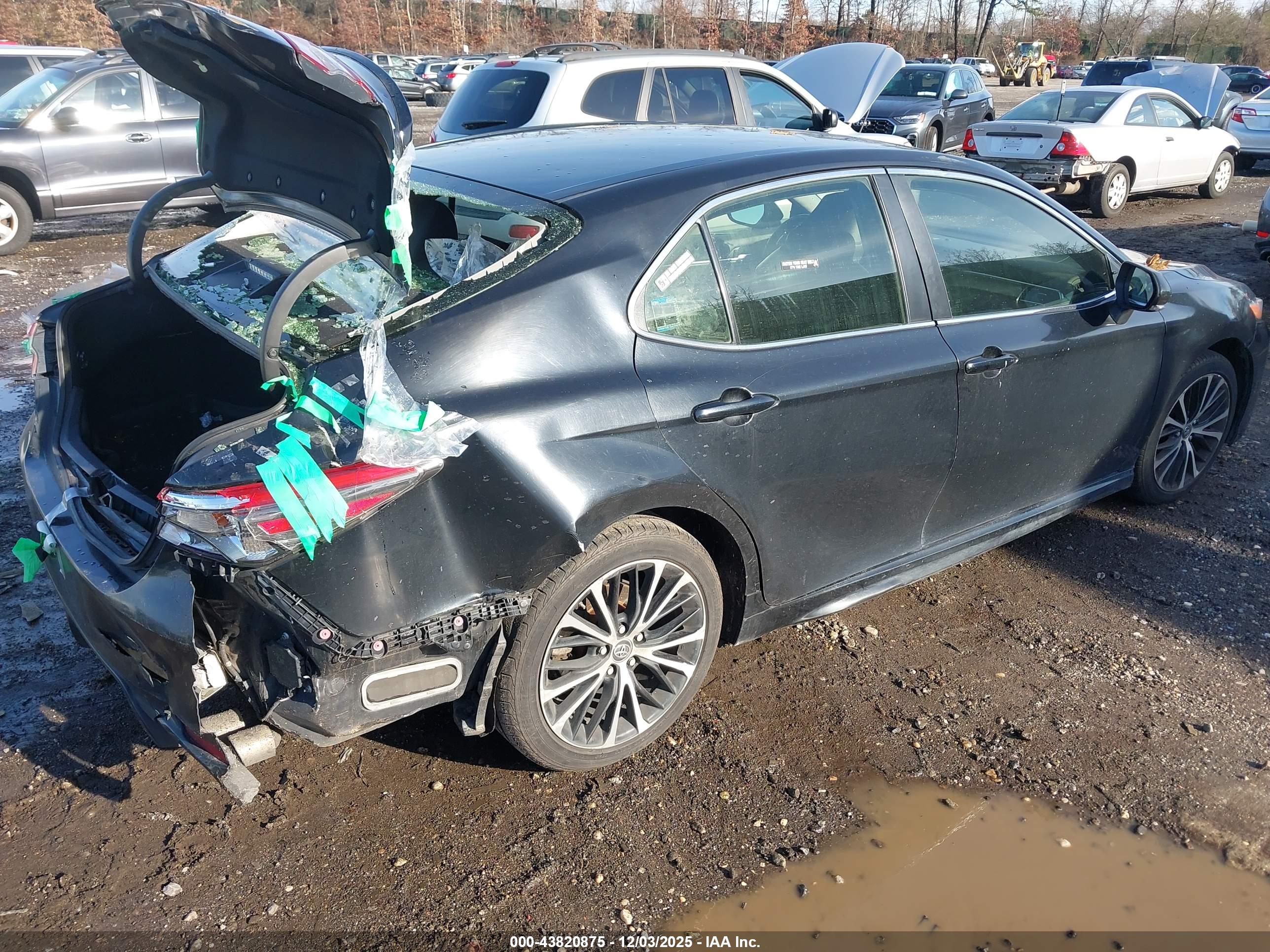 TOYOTA CAMRY image 4