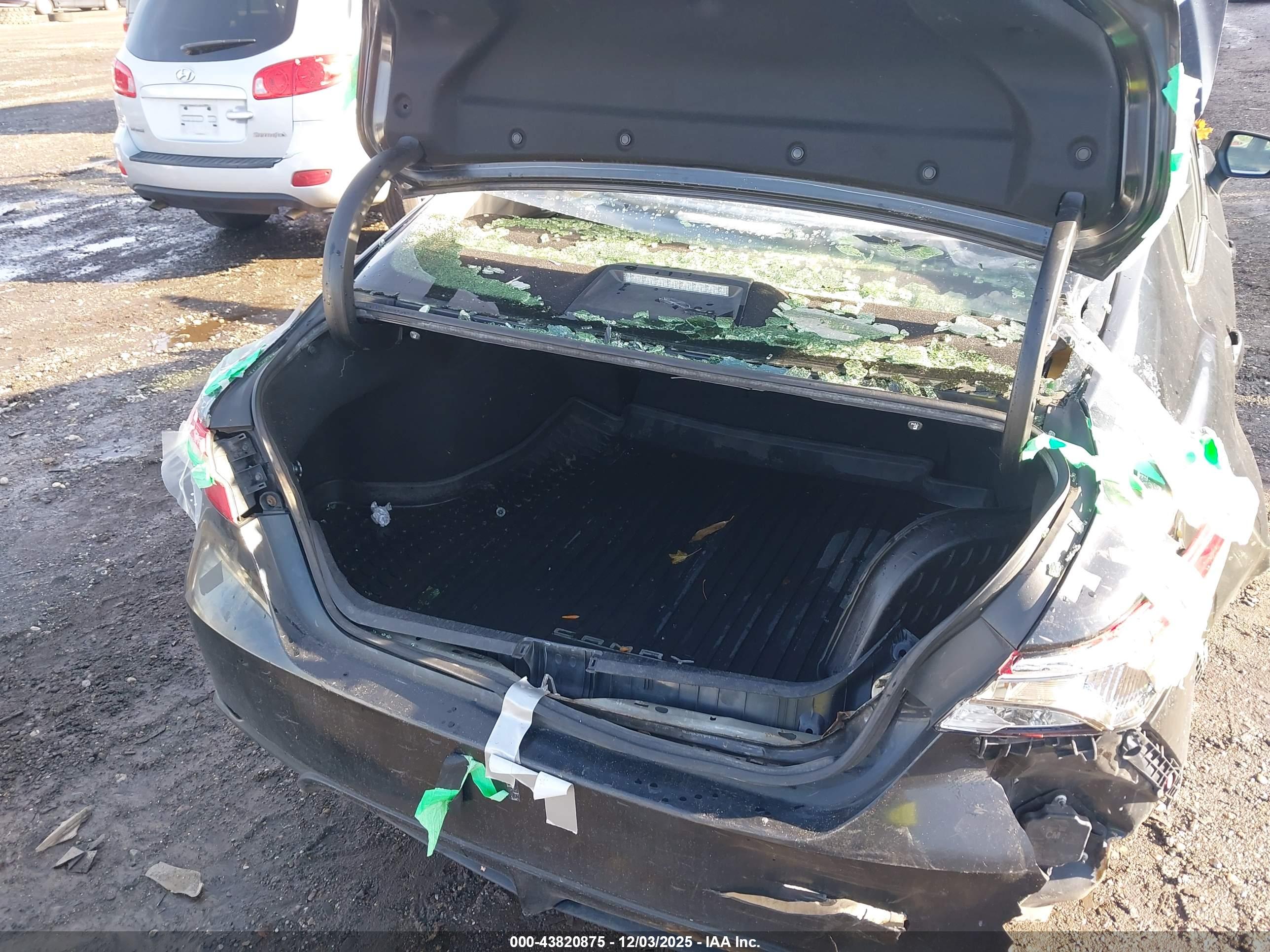 TOYOTA CAMRY image 6