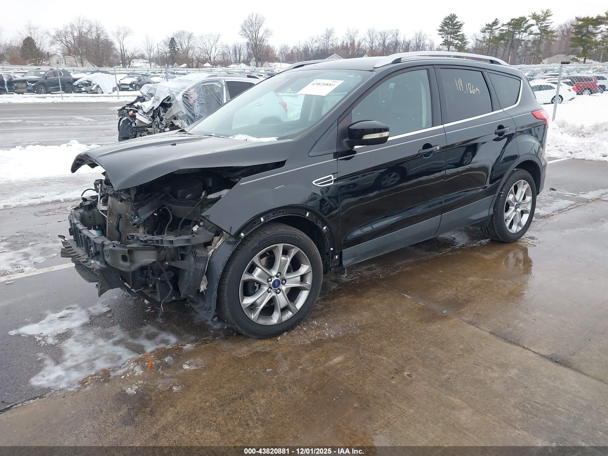 FORD ESCAPE image 2