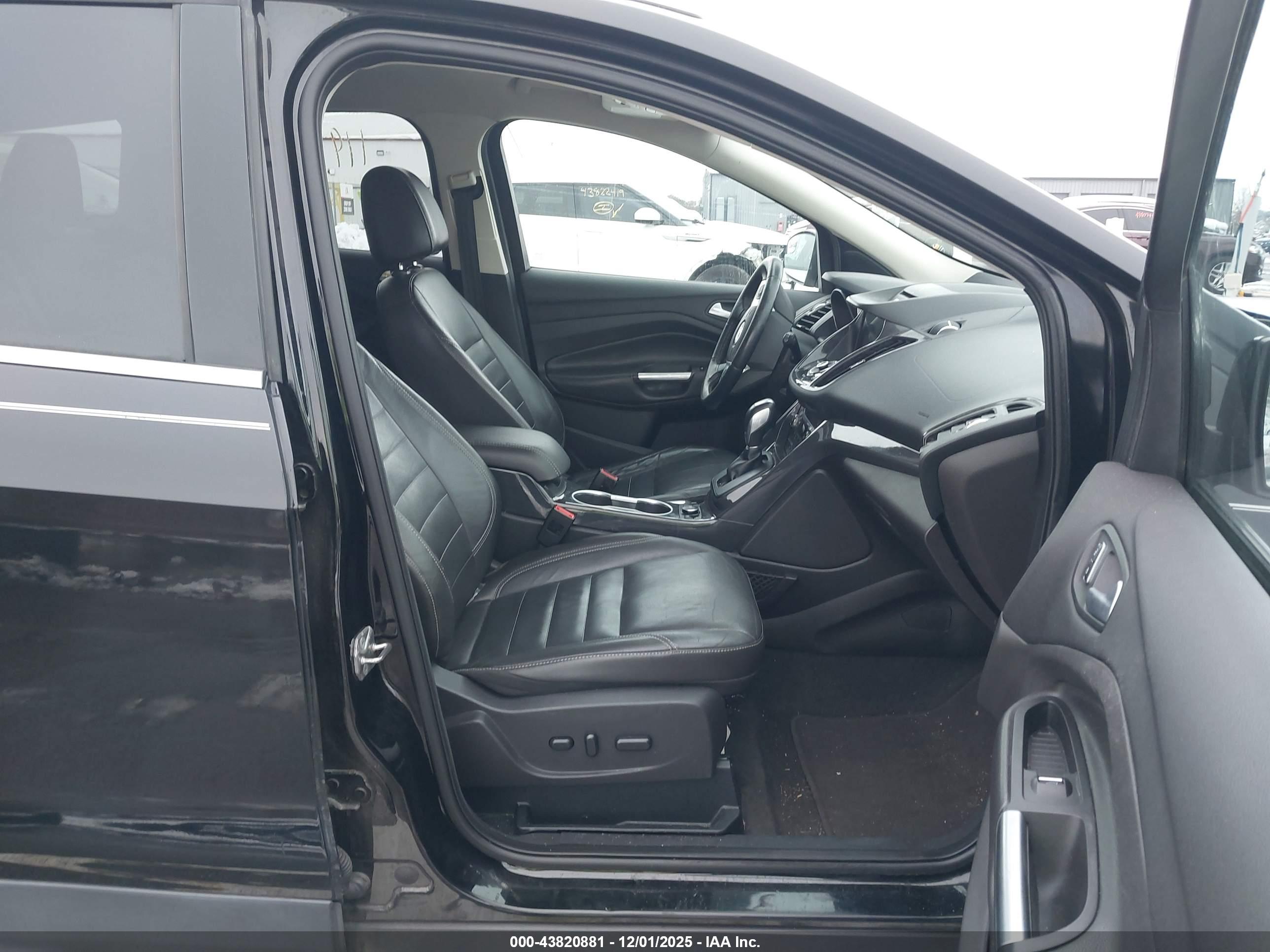 FORD ESCAPE image 5