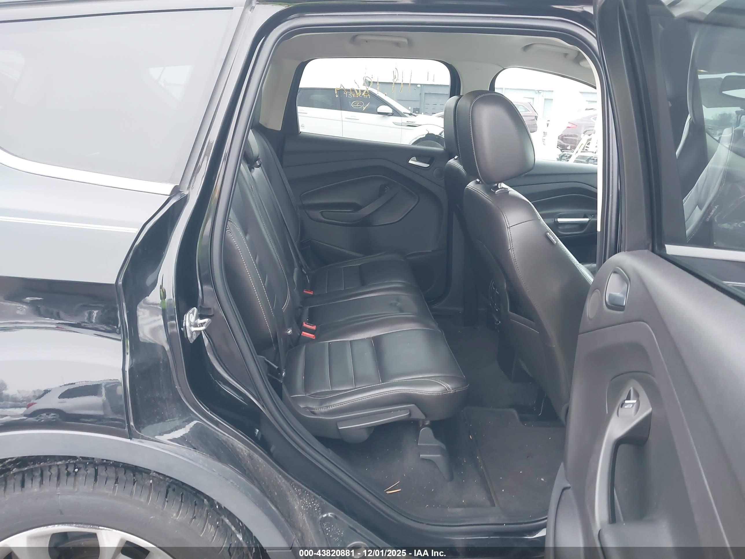 FORD ESCAPE image 8