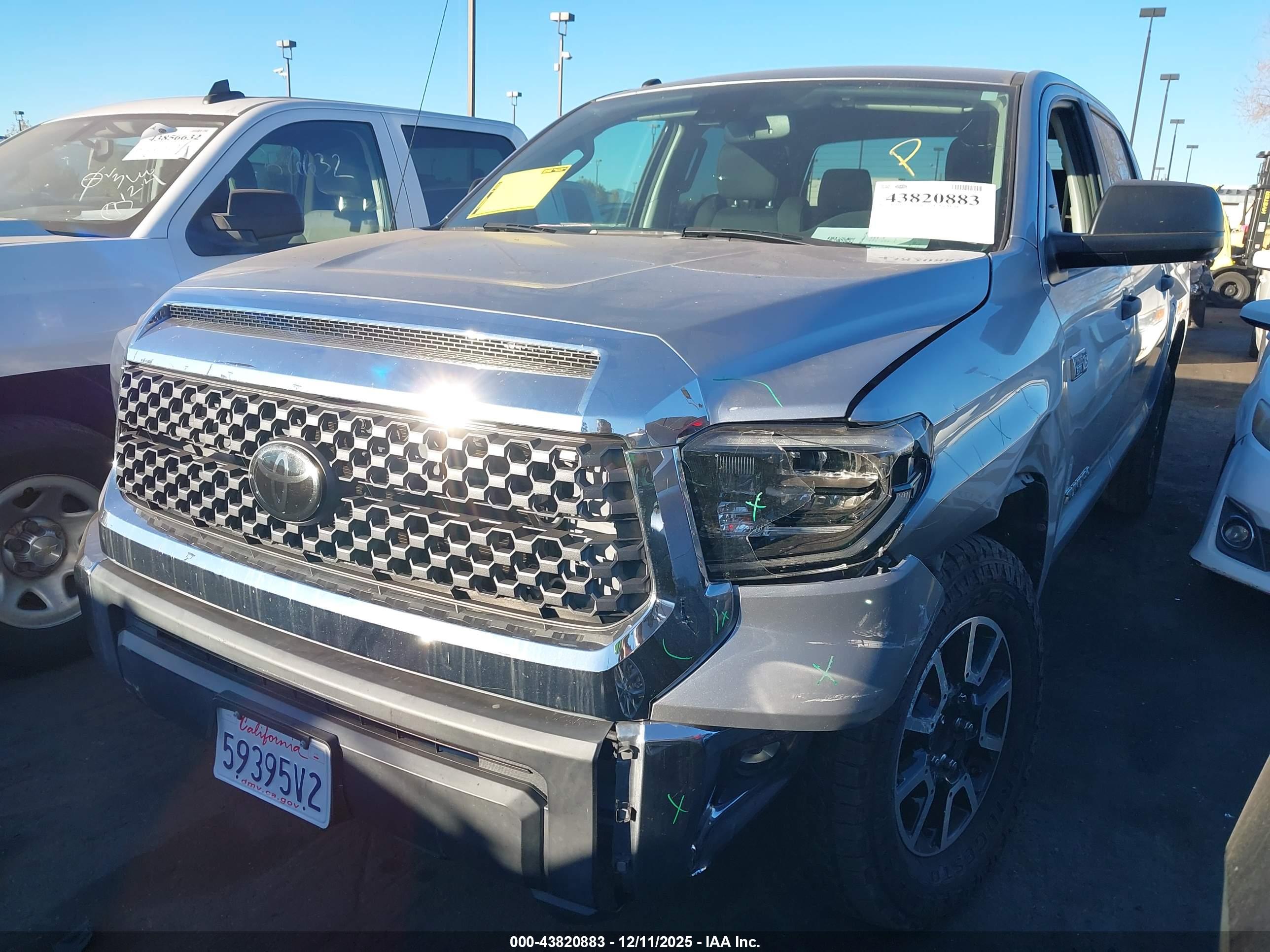 TOYOTA TUNDRA image 2