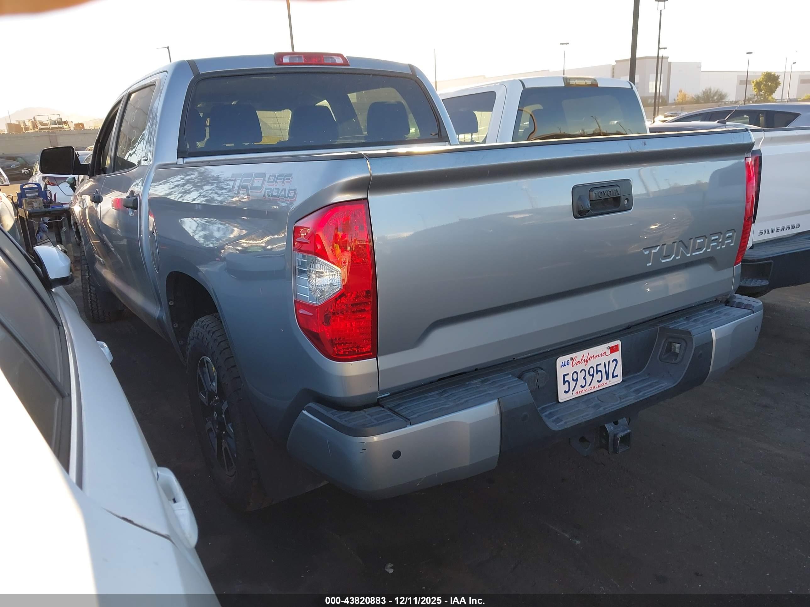 TOYOTA TUNDRA image 3