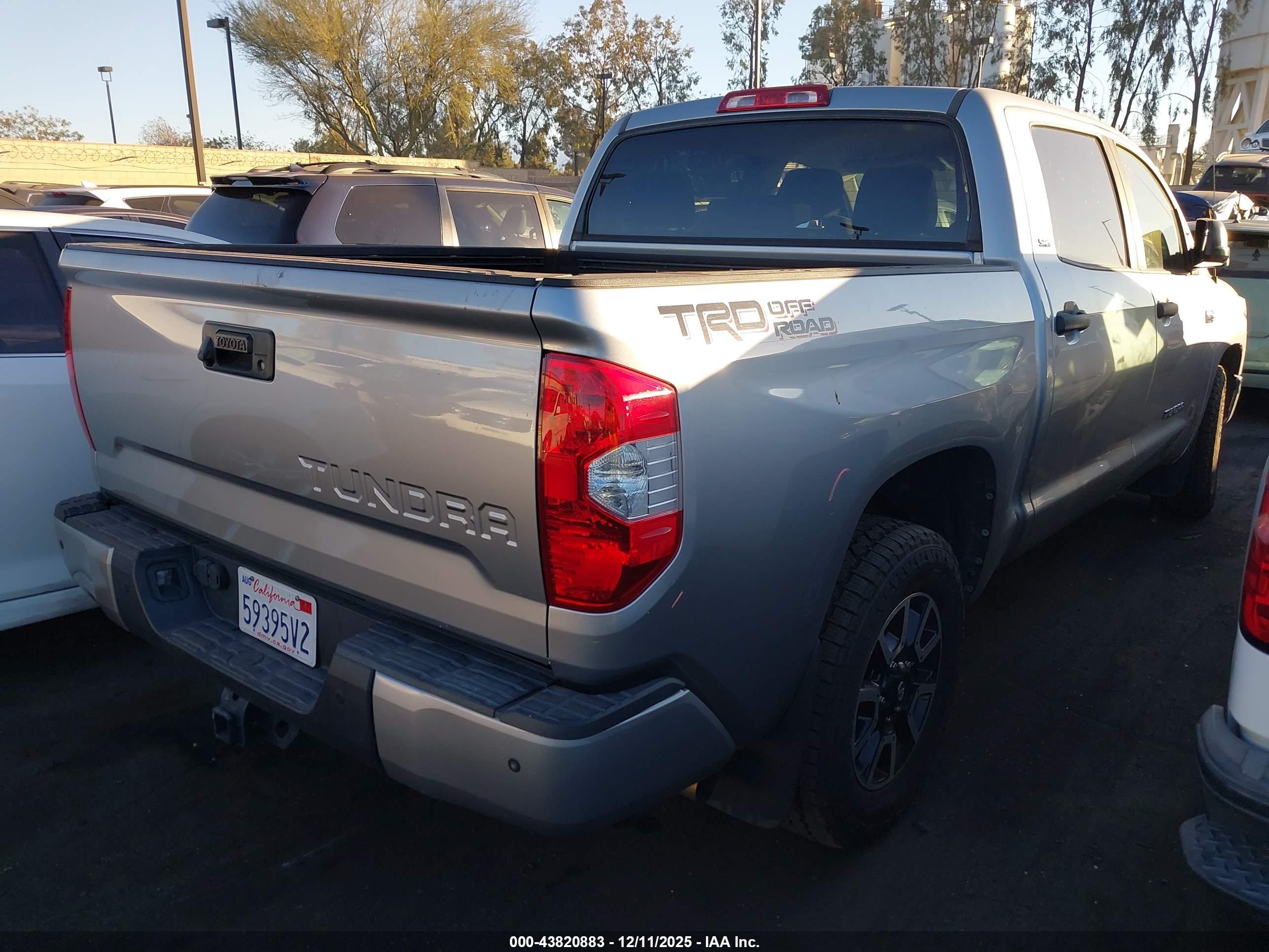 TOYOTA TUNDRA image 4