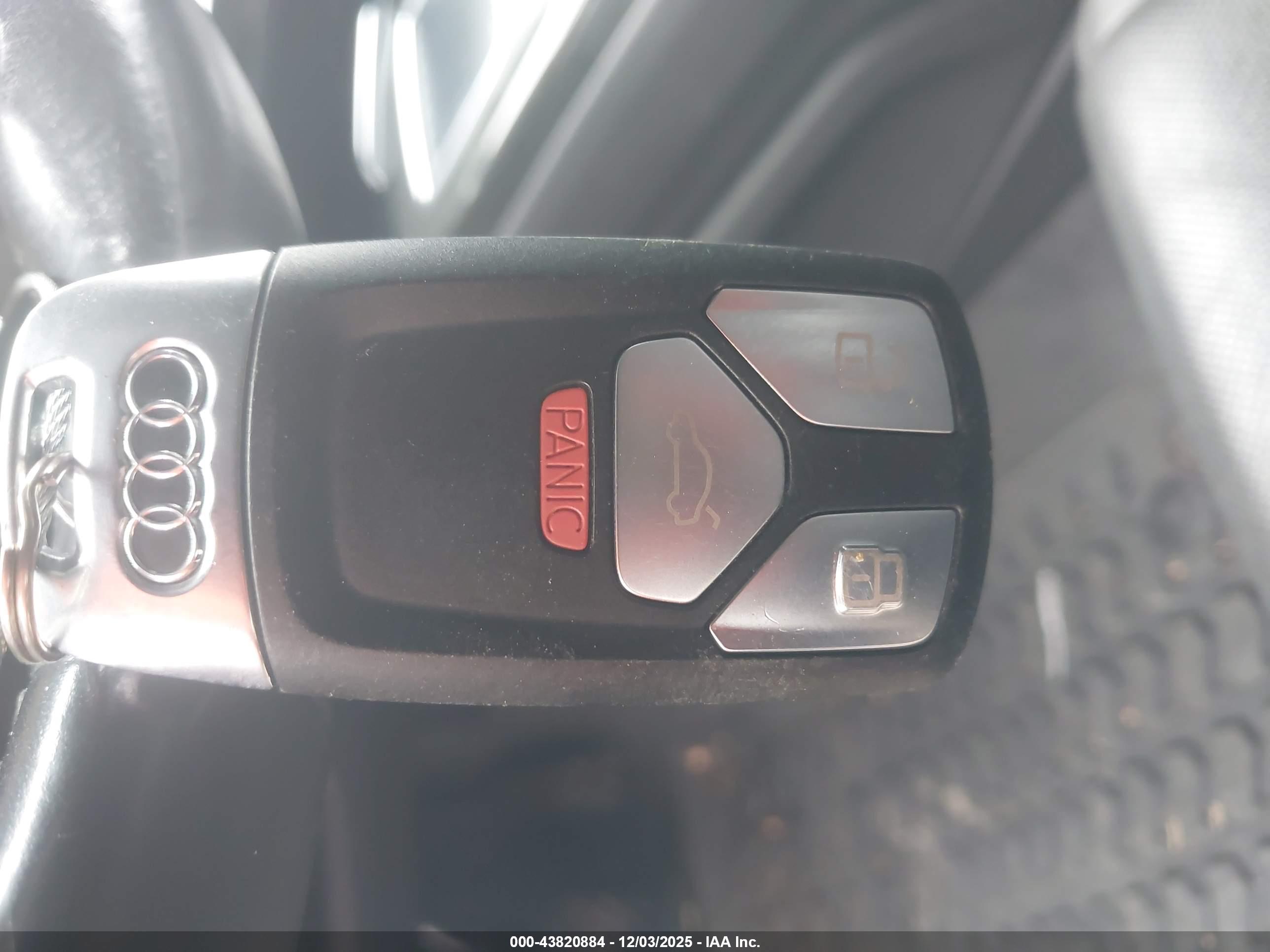 AUDI Q7 image 11