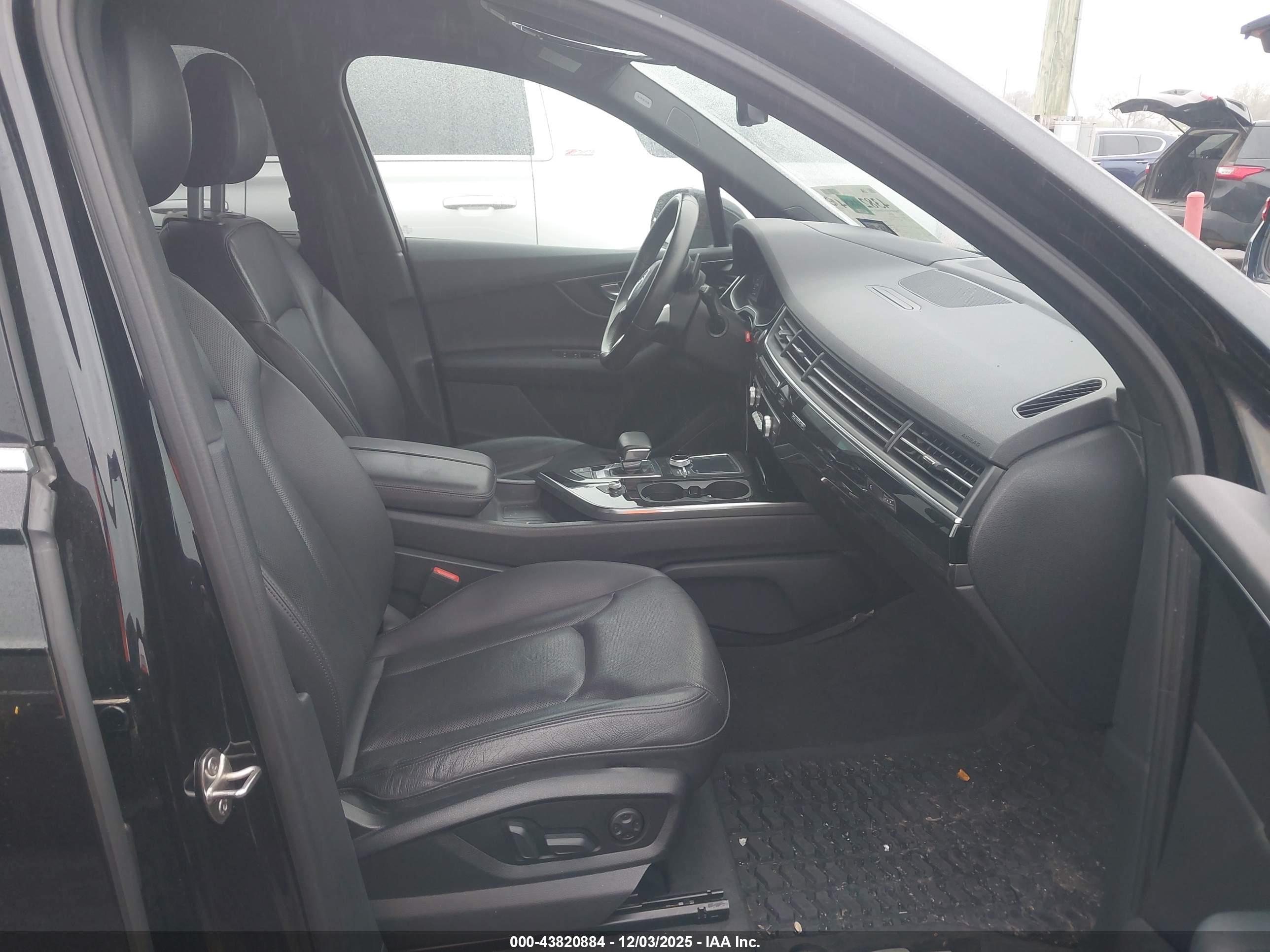 AUDI Q7 image 5