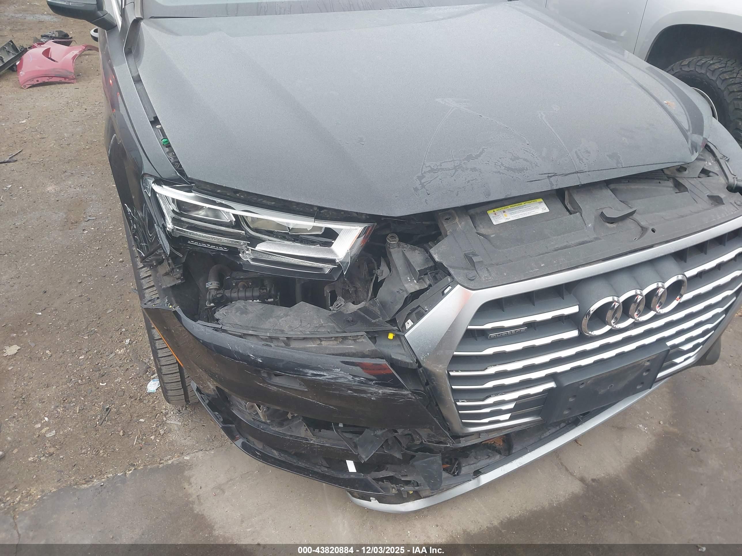 AUDI Q7 image 6