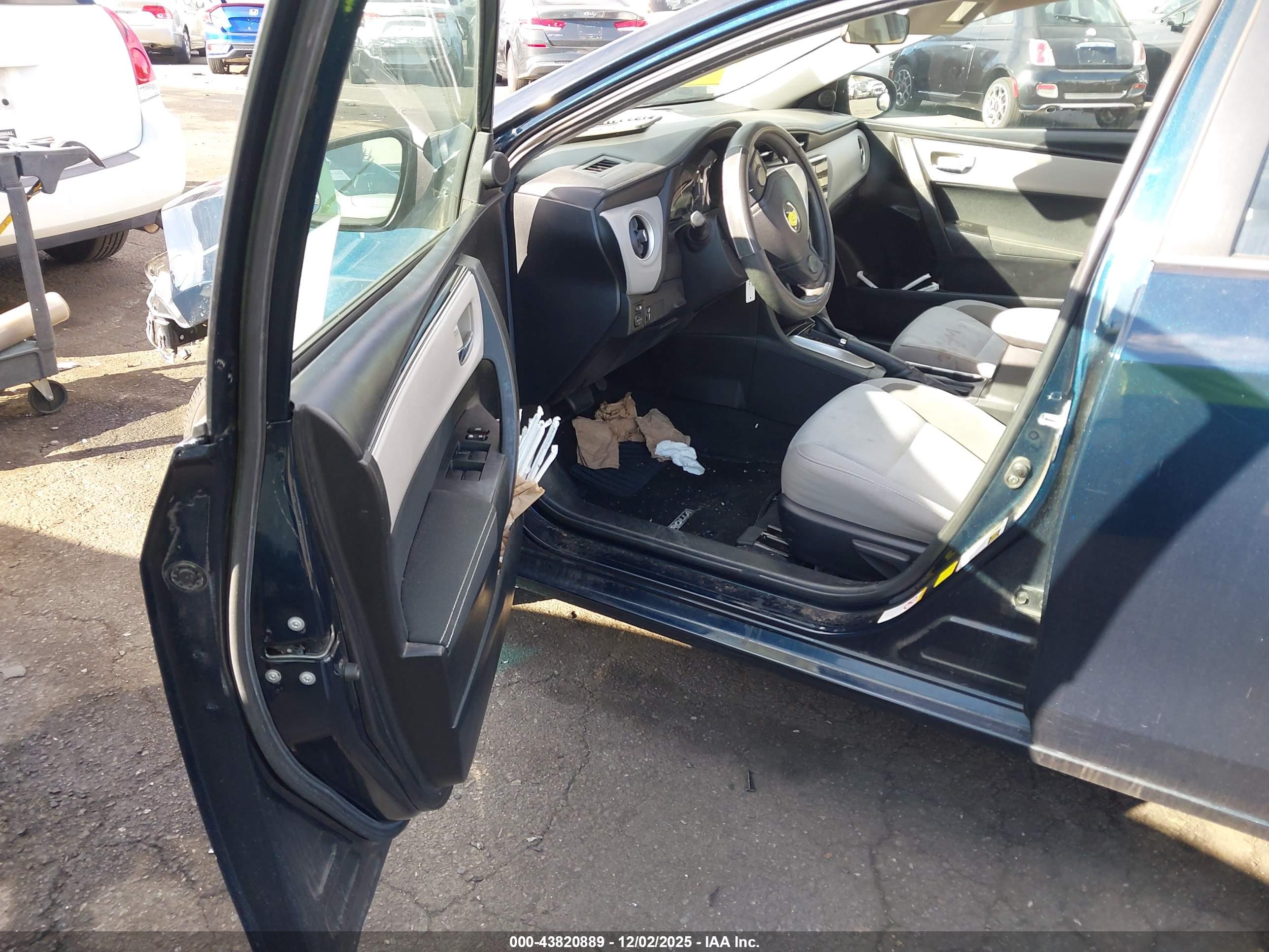 TOYOTA COROLLA image 5