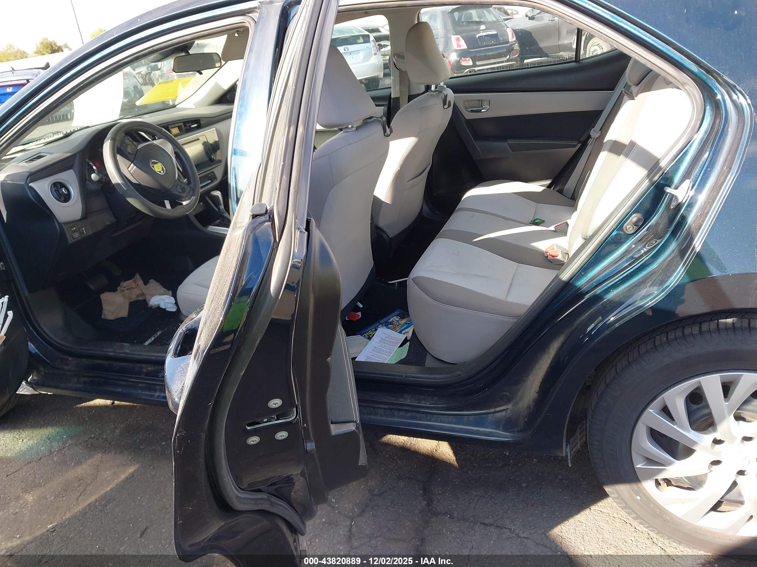TOYOTA COROLLA image 8