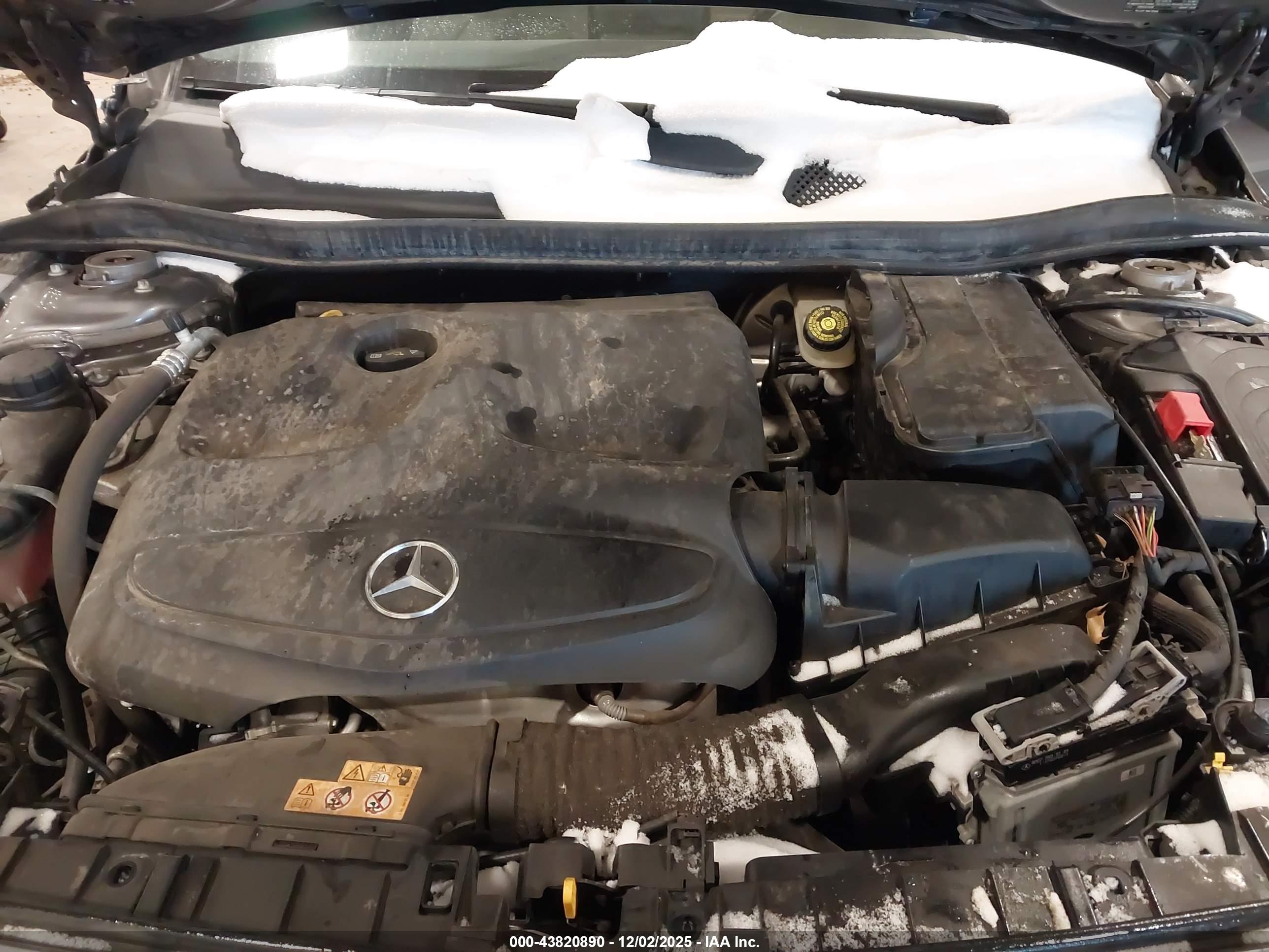 MERCEDES-BENZ GLA image 10
