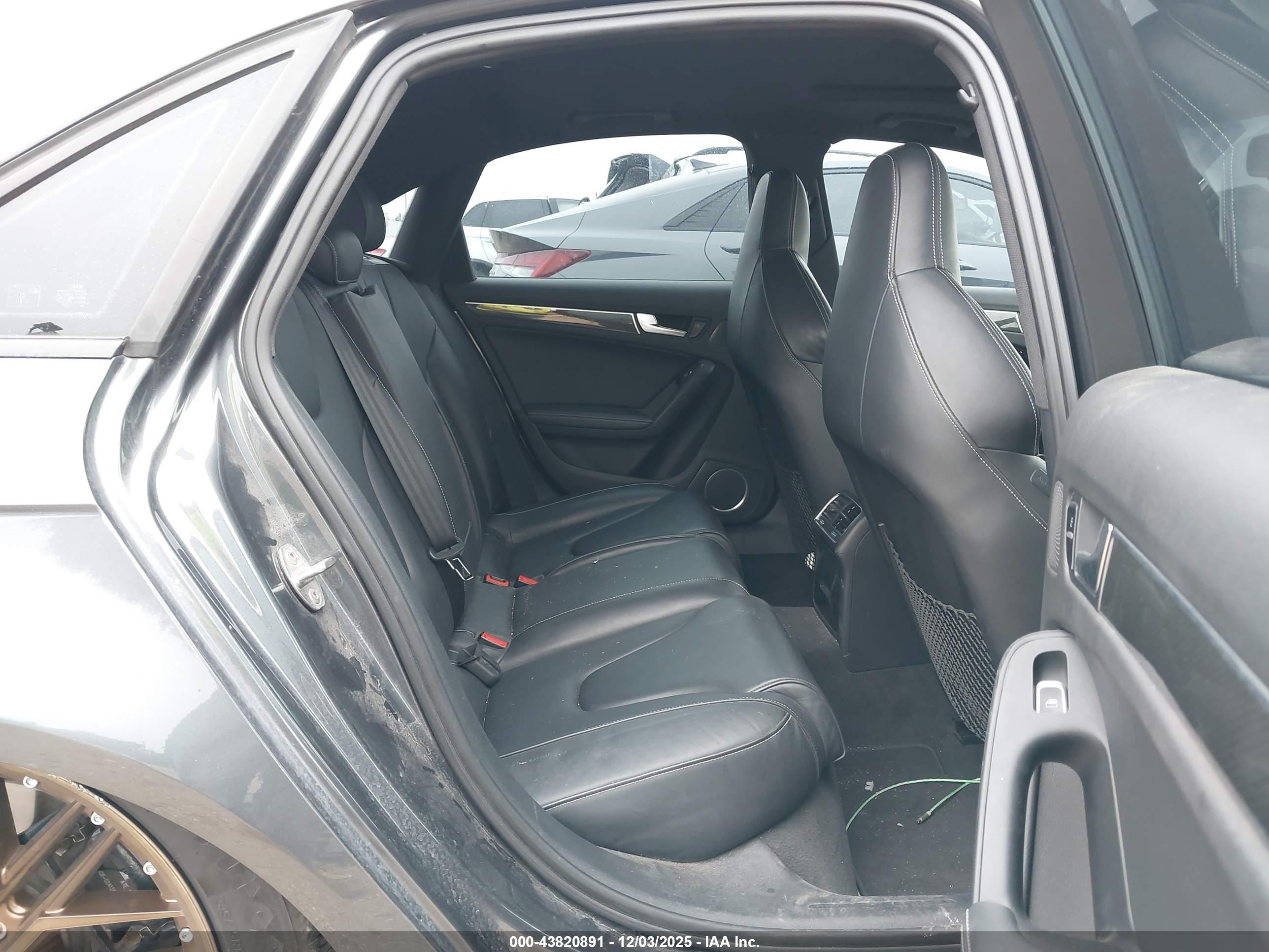 AUDI S4 image 8