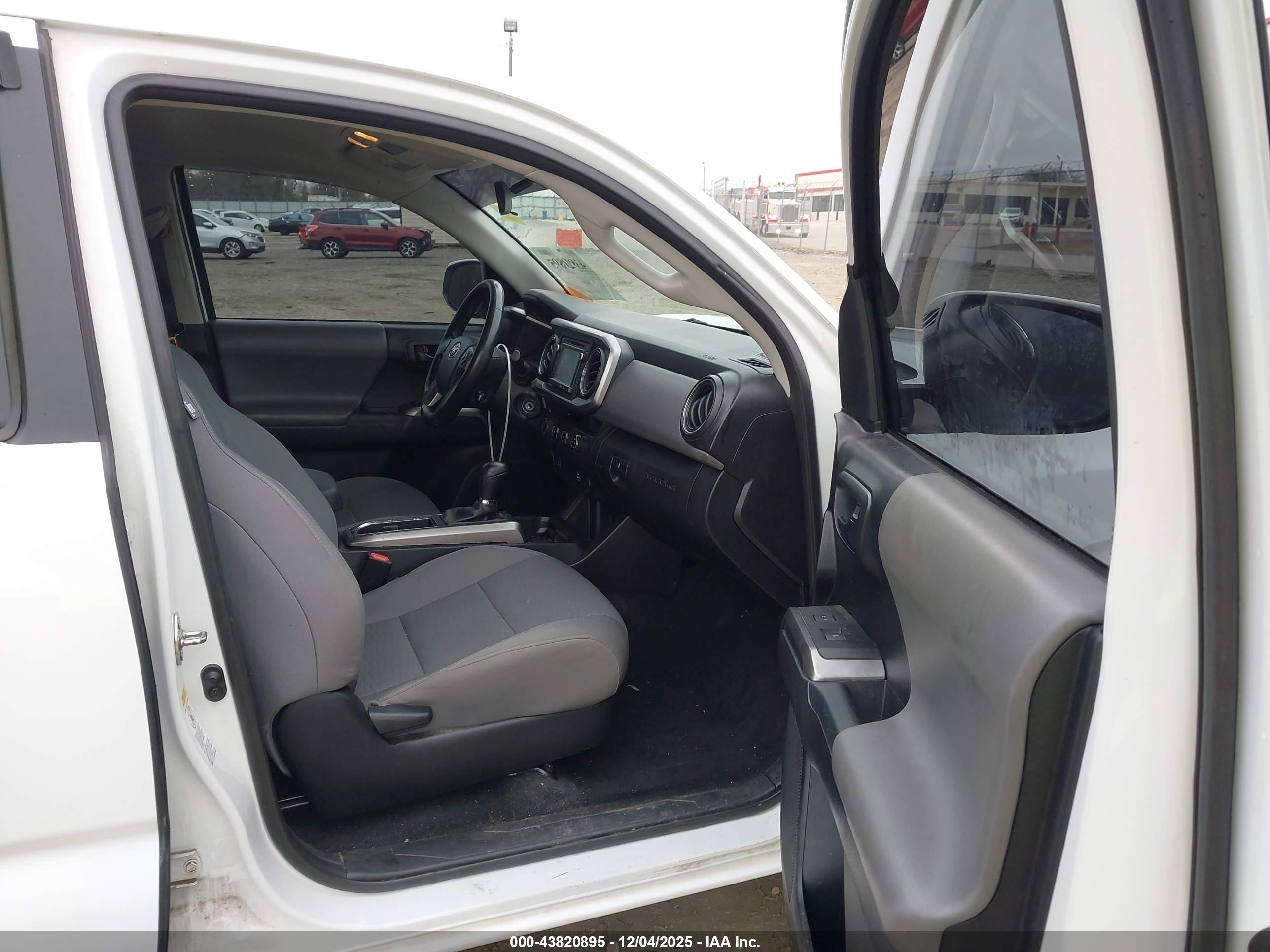 TOYOTA TACOMA image 5