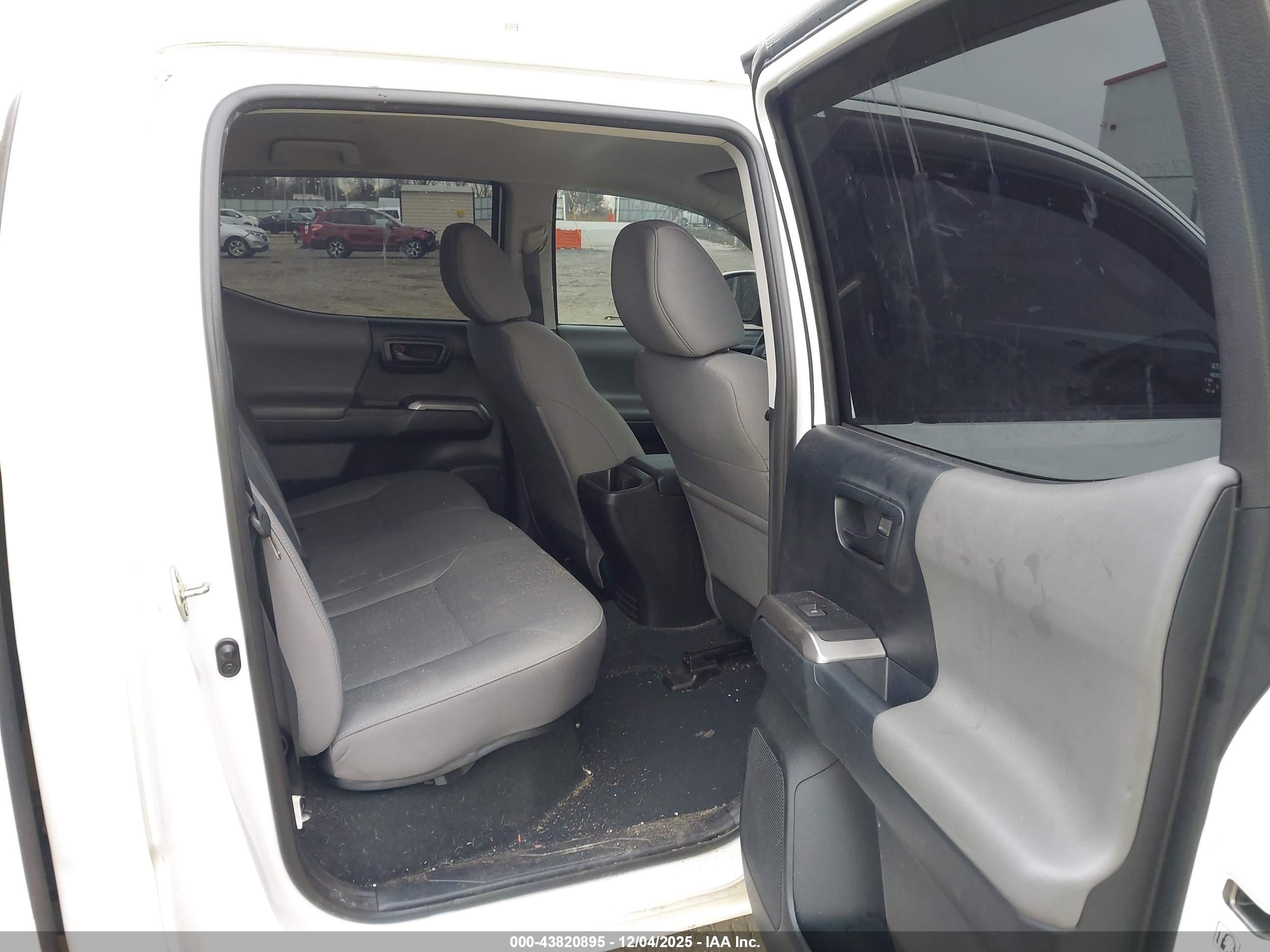 TOYOTA TACOMA image 8