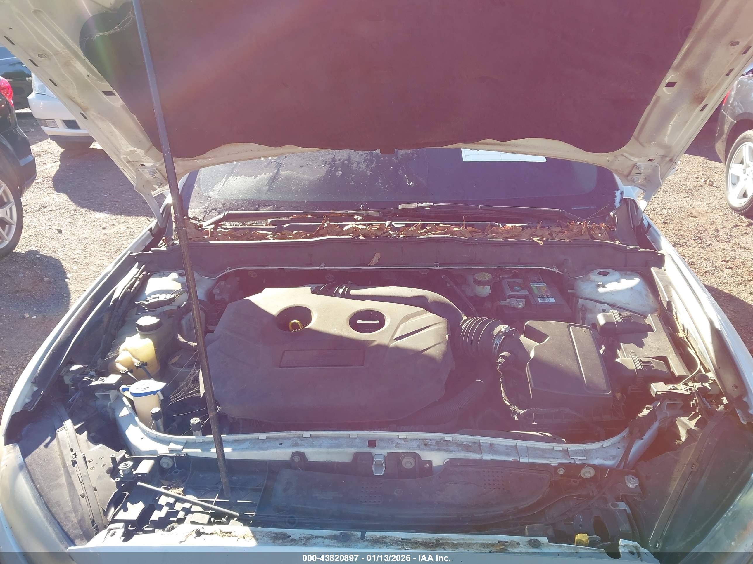 FORD FUSION image 10
