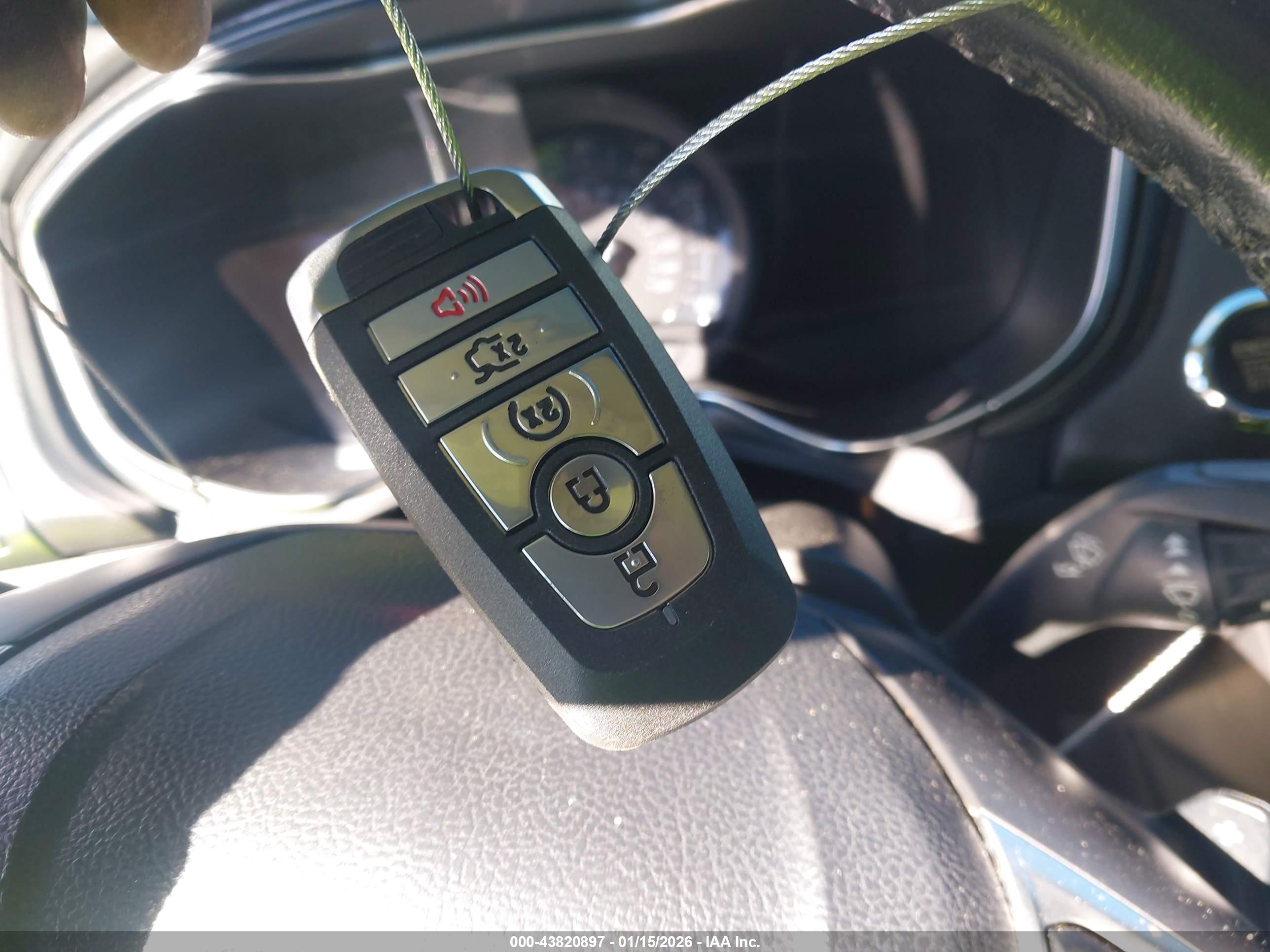 FORD FUSION image 11