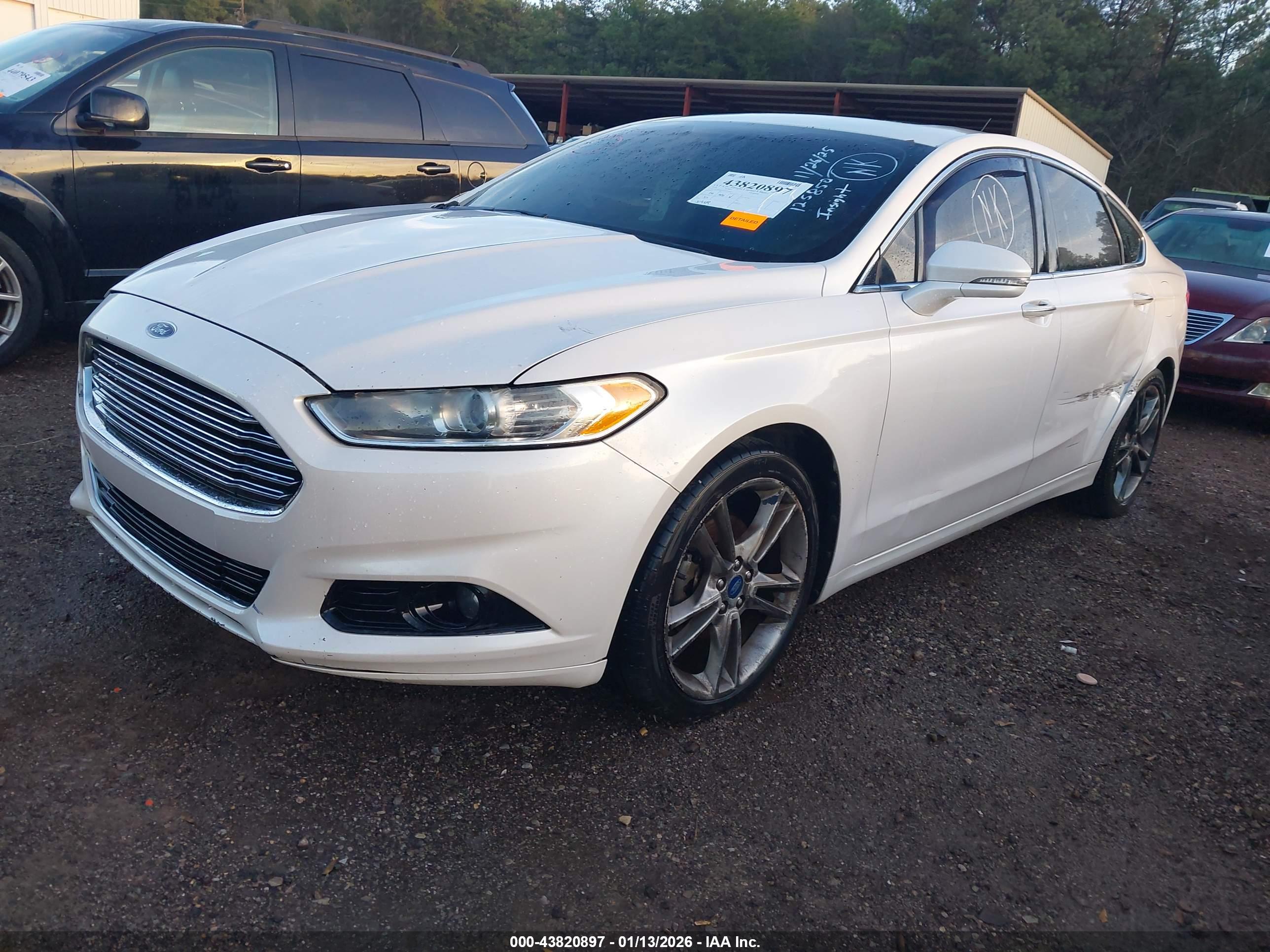 FORD FUSION image 2