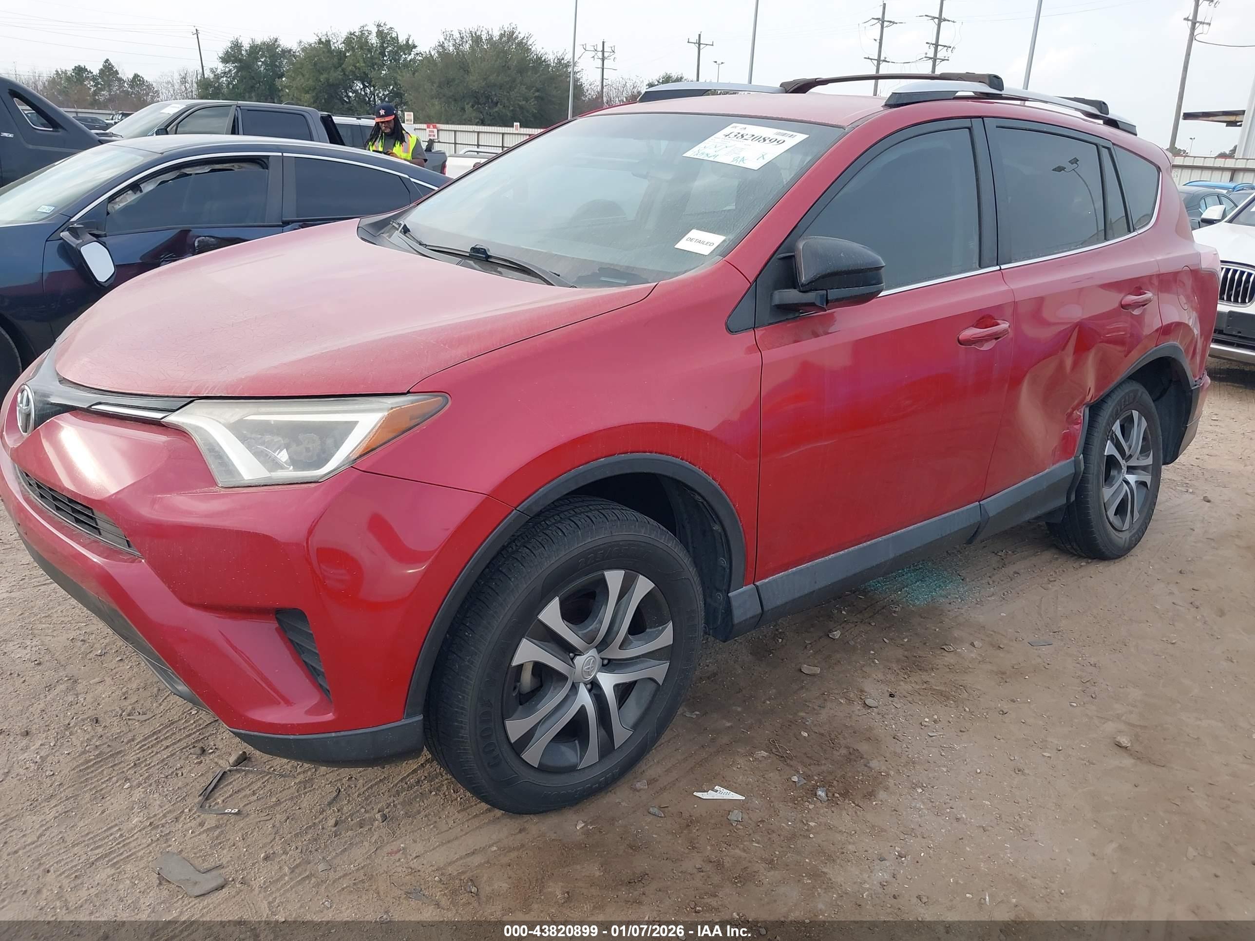 TOYOTA RAV4 image 2