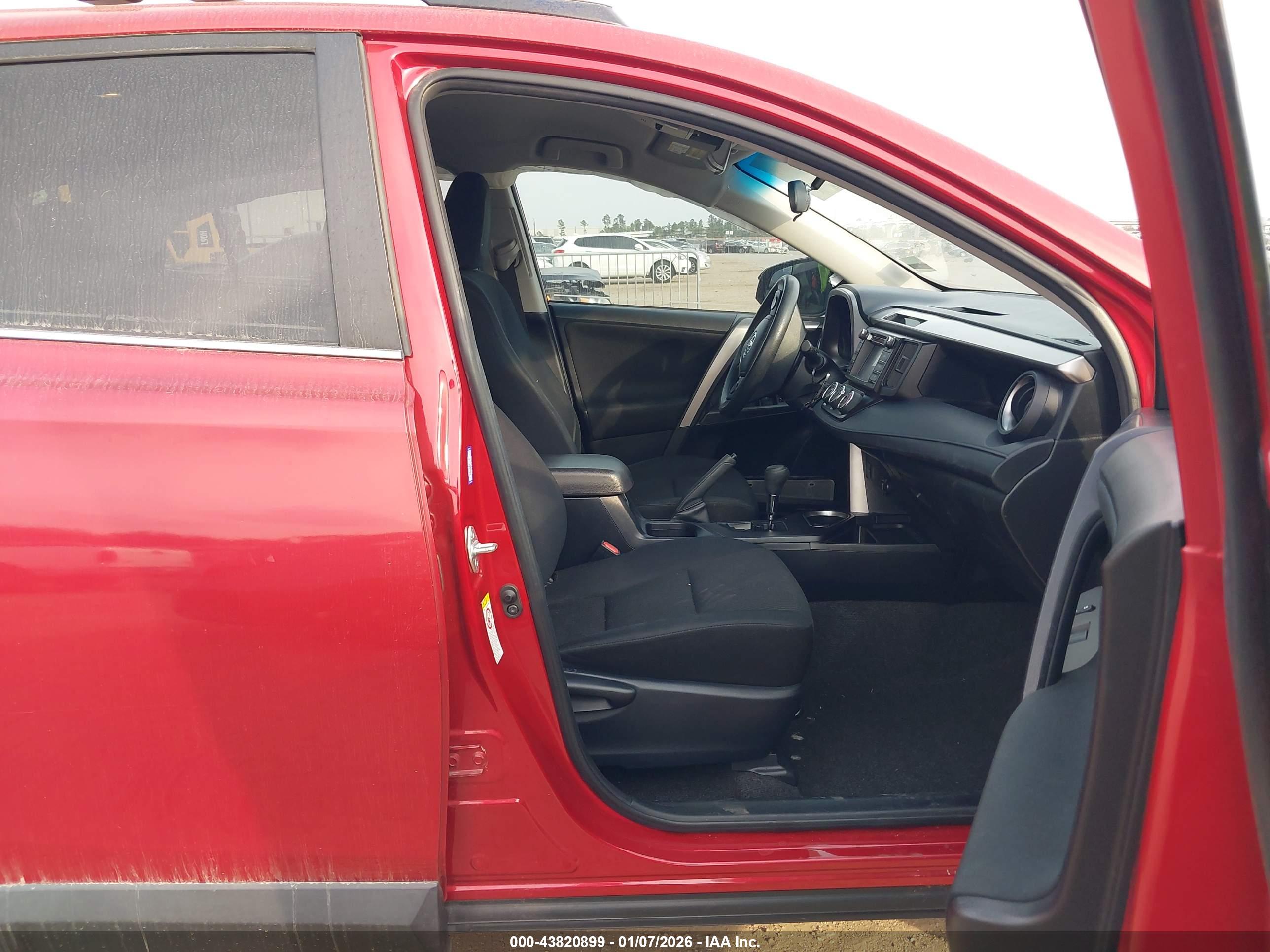 TOYOTA RAV4 image 5
