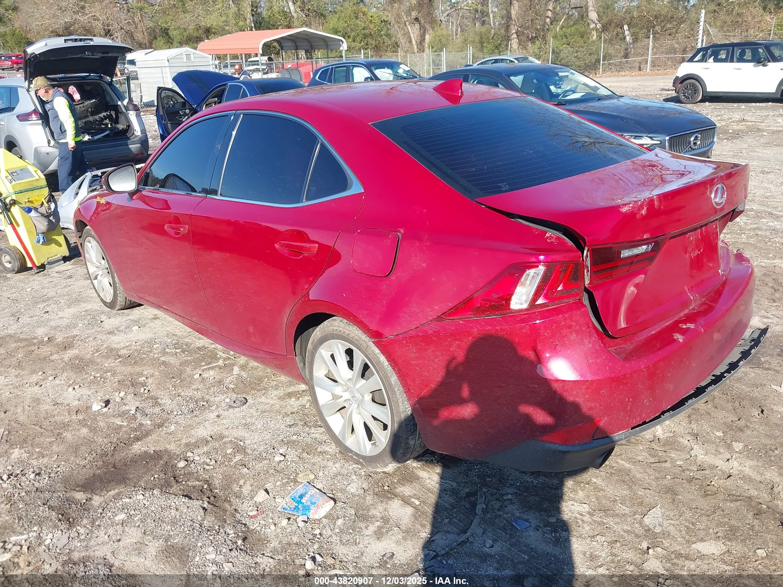 LEXUS IS image 3