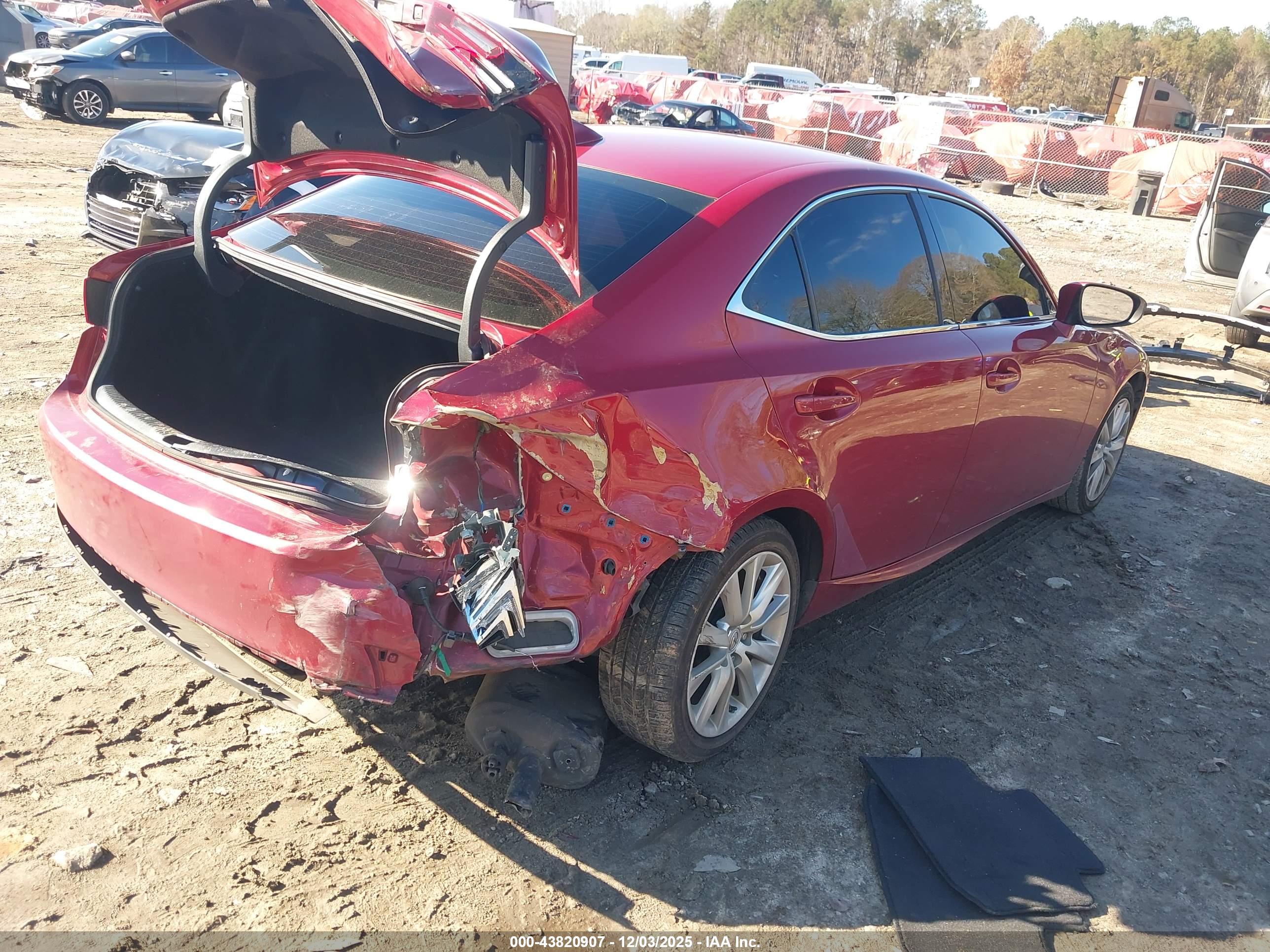LEXUS IS image 4