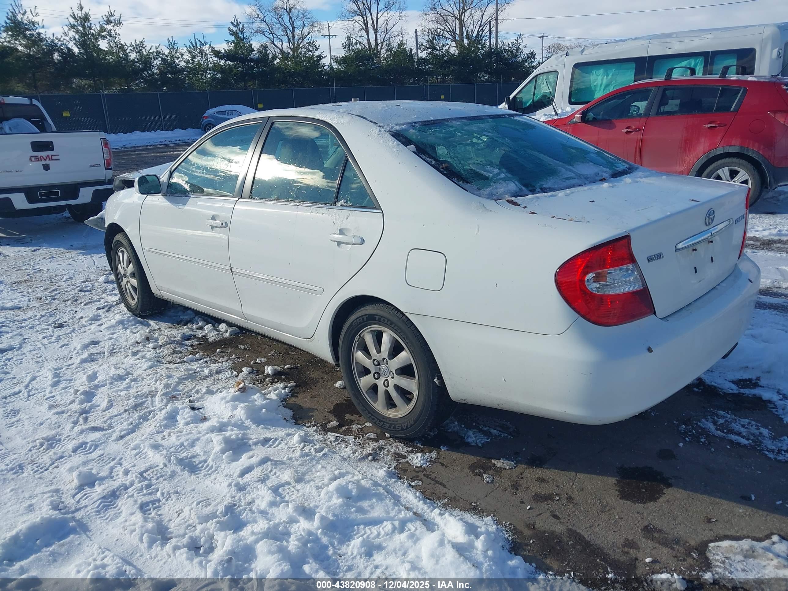 TOYOTA CAMRY image 3