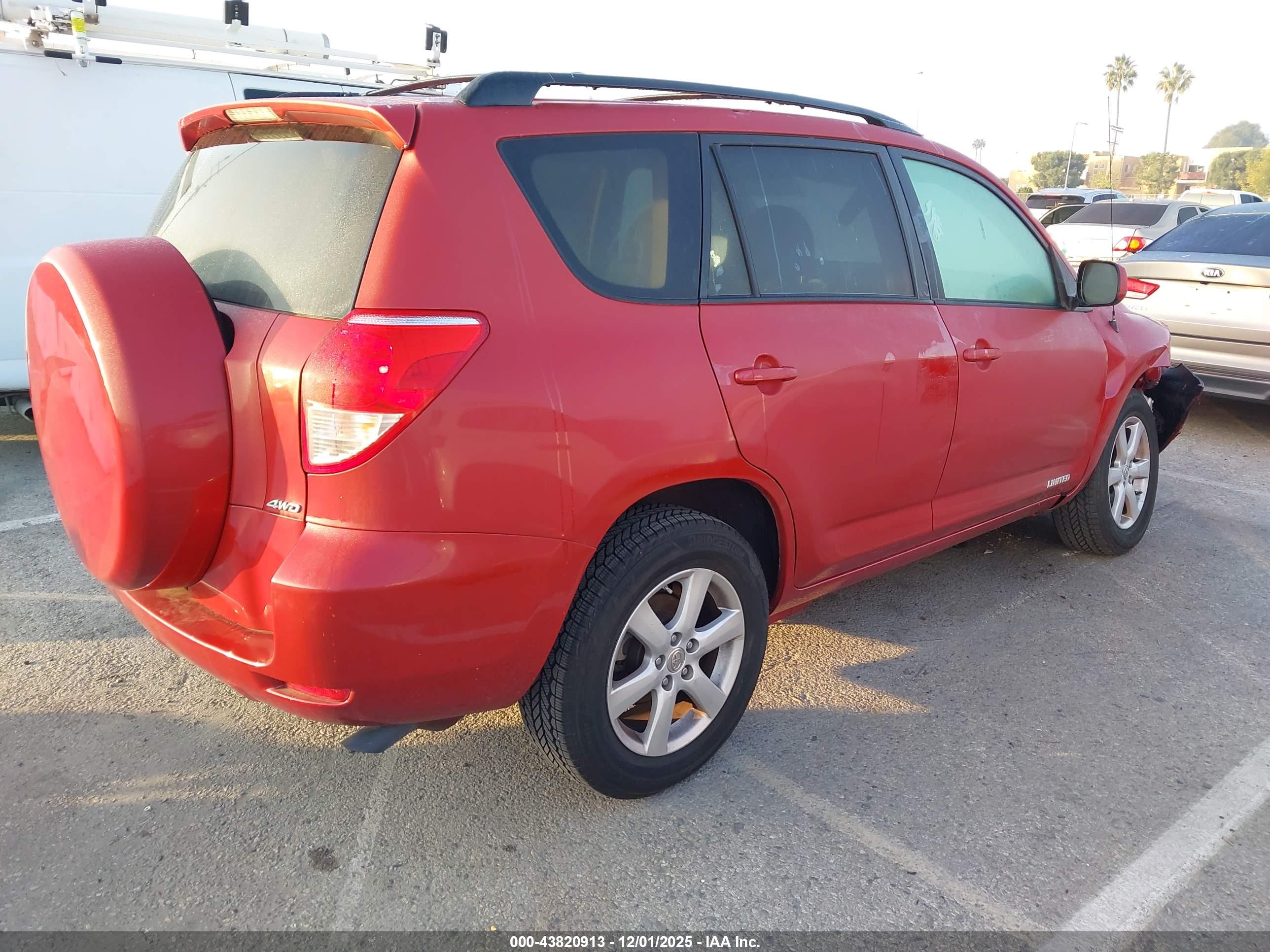 TOYOTA RAV4 image 4